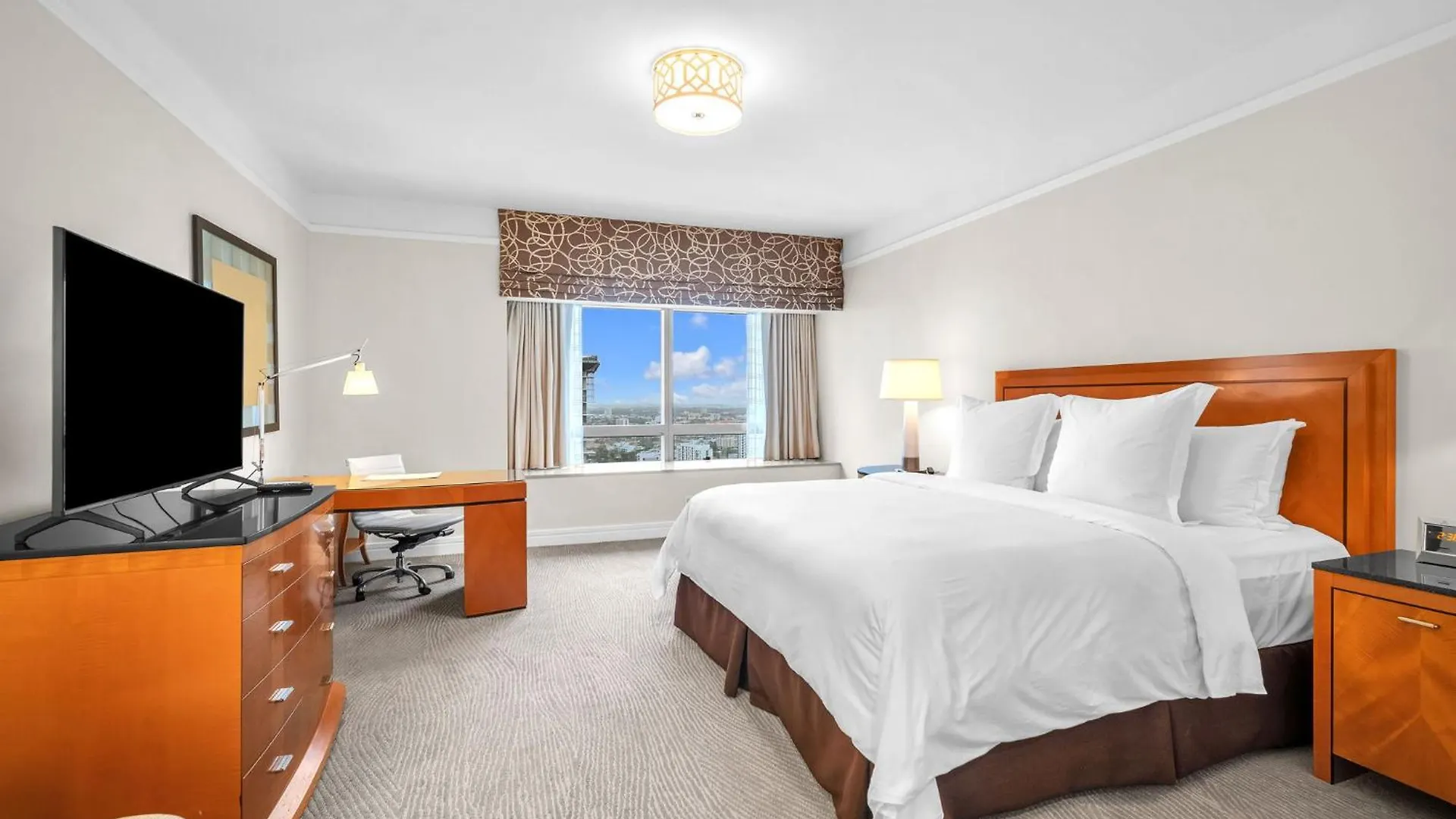 2 Bedroom Or King Studio Suites Four Seasons Hotel Miami Free Wi-Fi & Free Parking Apartment Miami