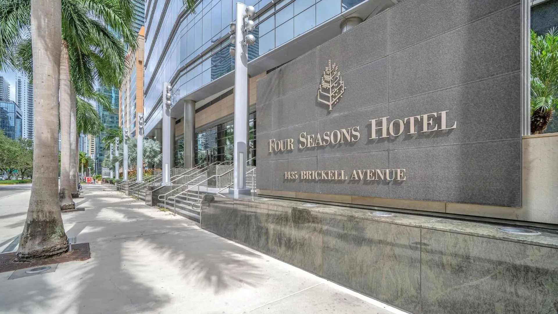 2 Bedroom Or King Studio Suites Four Seasons Hotel Miami Free Wi-Fi & Free Parking * Miami