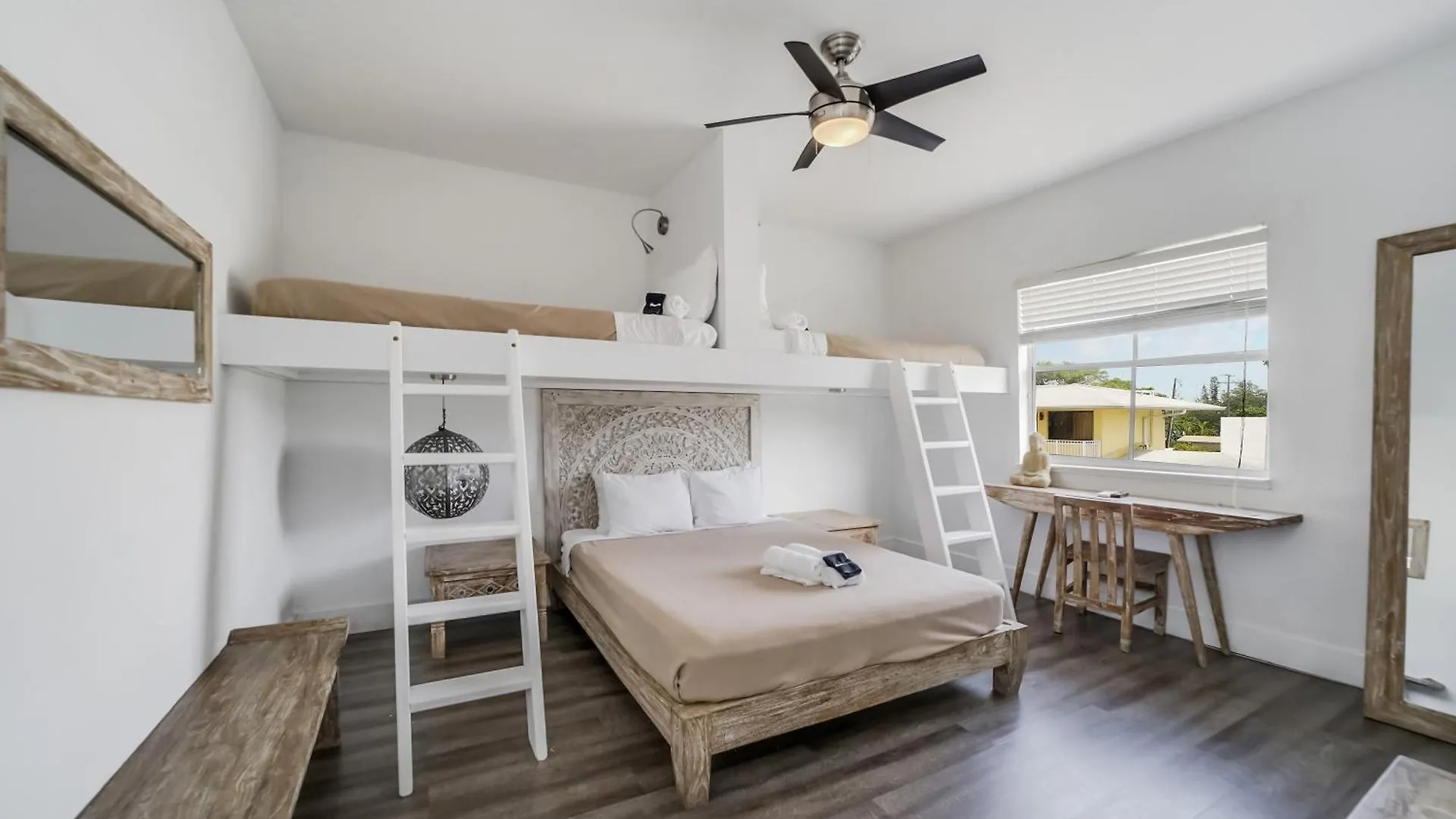 Treehouse Aparthotel Miami