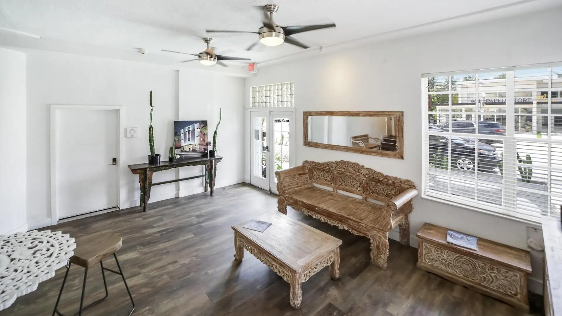 Treehouse 3* Miami