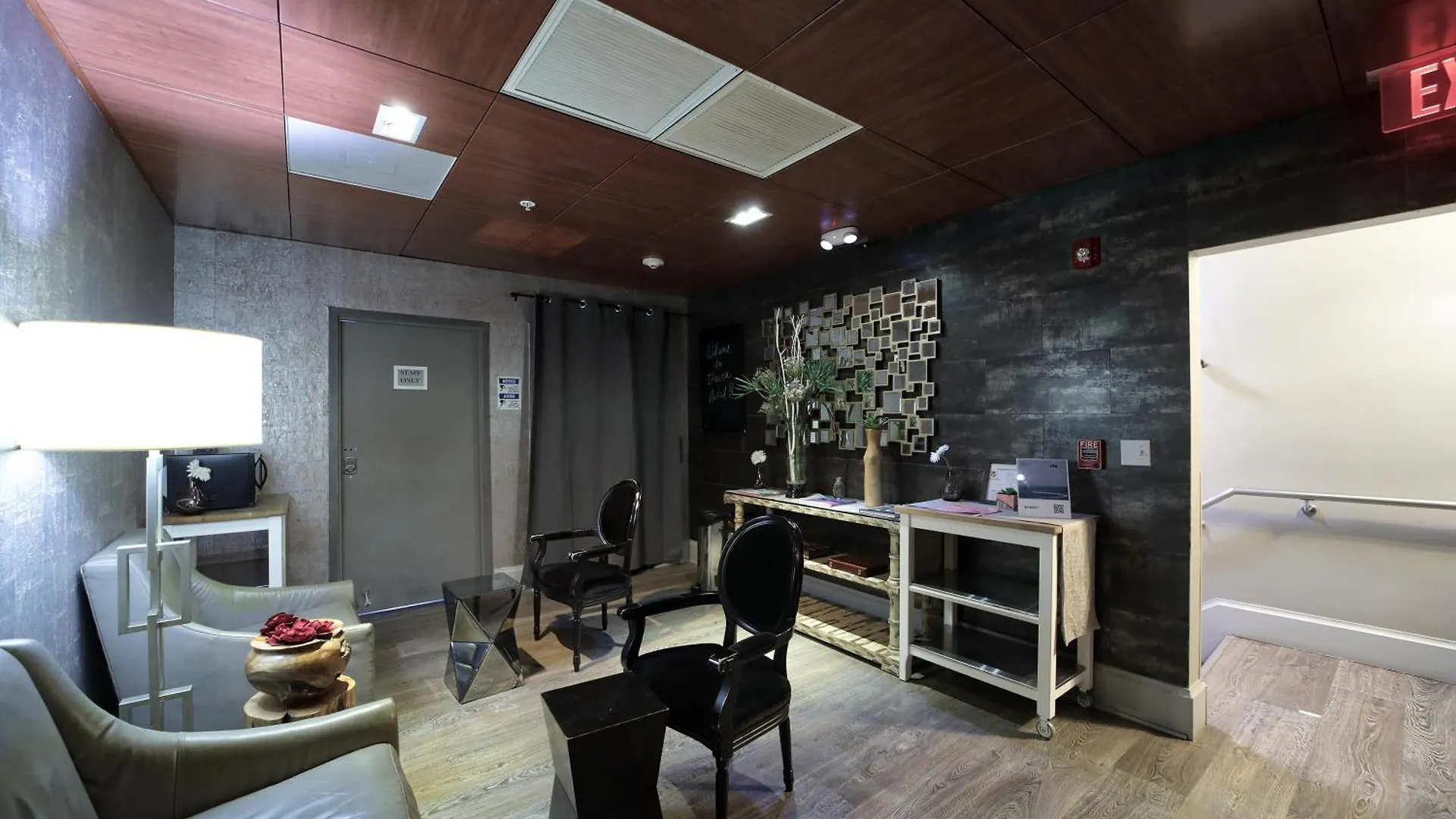 Ithaca Aparthotel