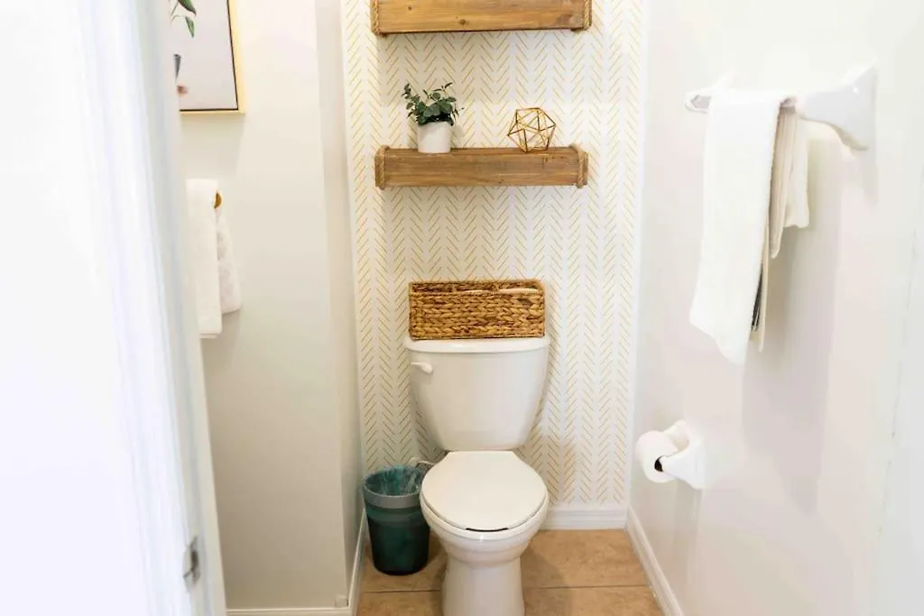 Newly Renovated 5 Min From Airport *