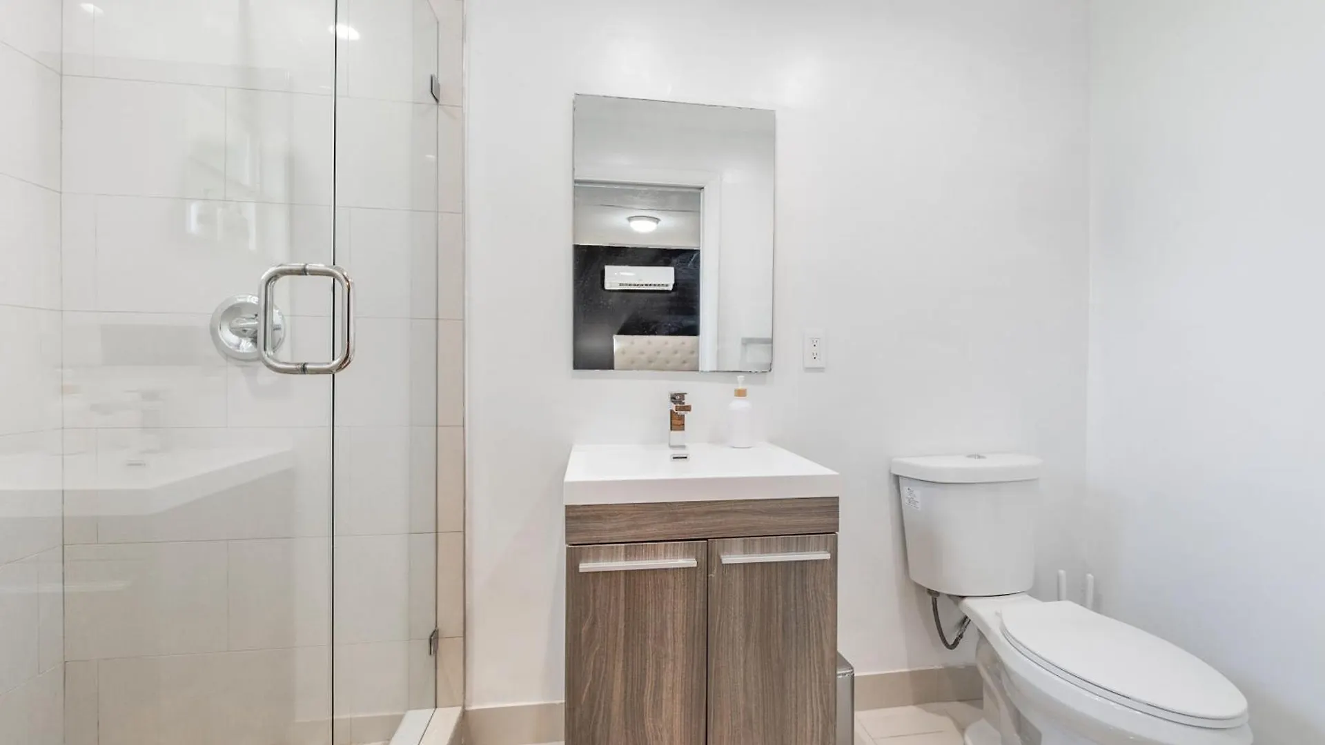 Spacious 6Br Miami Pool, Bb Court & Near Airport L03 Holiday home Miami