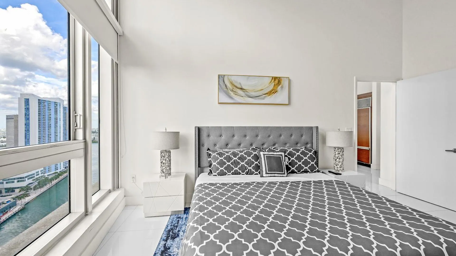 Icon Brickell Residences * Miami