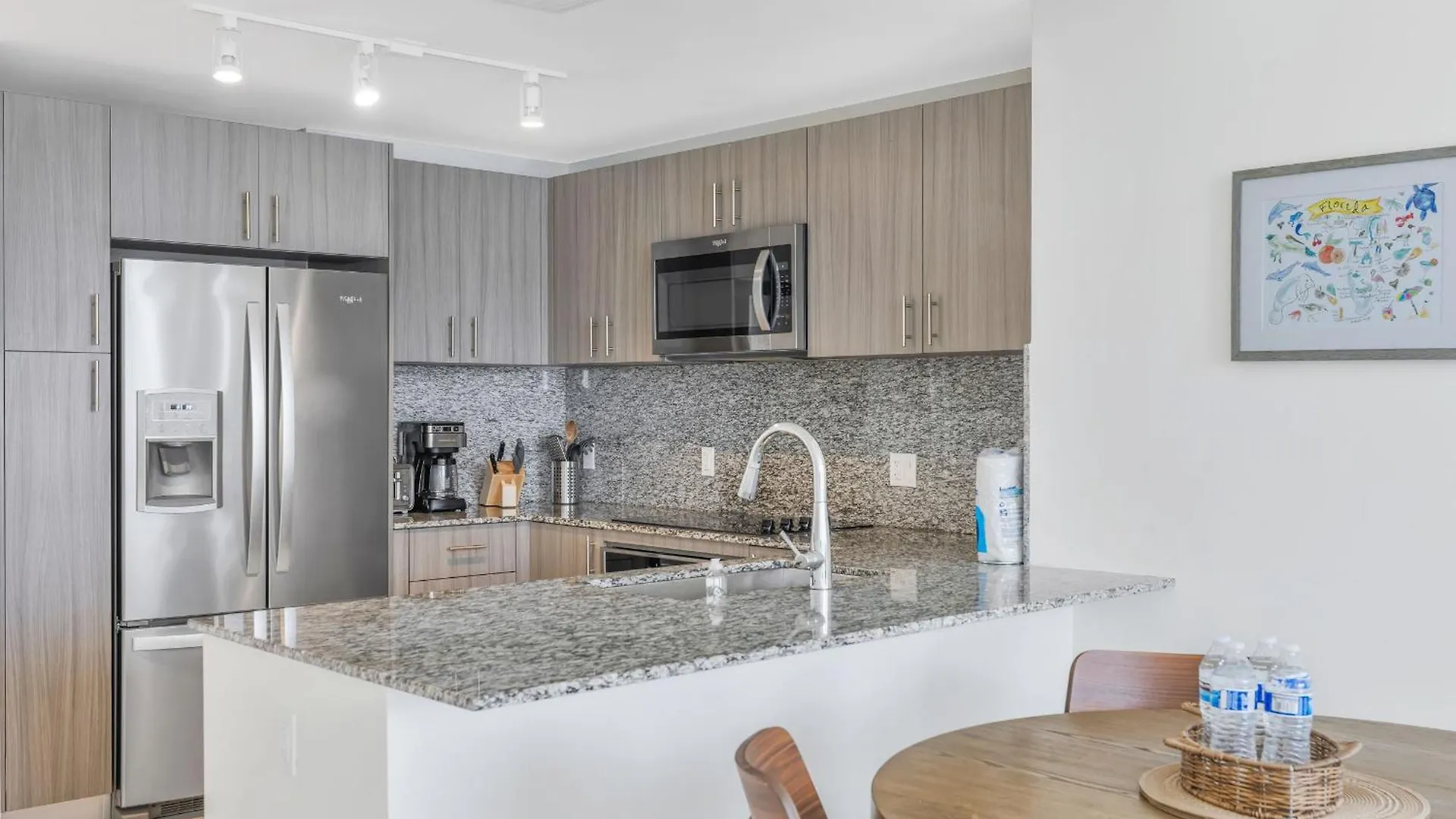 Modern Downtown Doral One-bedroom With Golf Course Views Miami