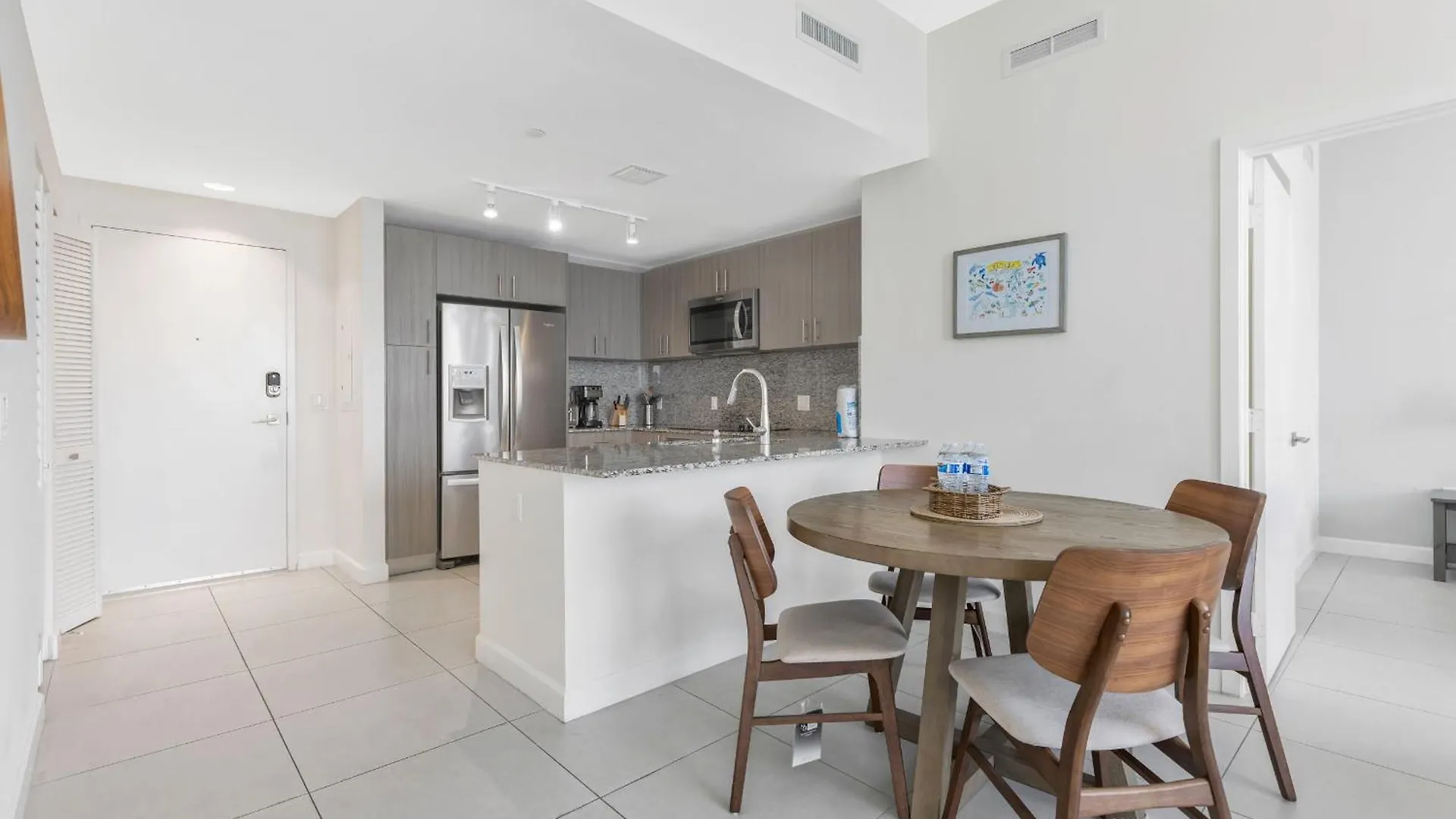 Apartment Modern Downtown Doral One-bedroom With Golf Course Views Miami