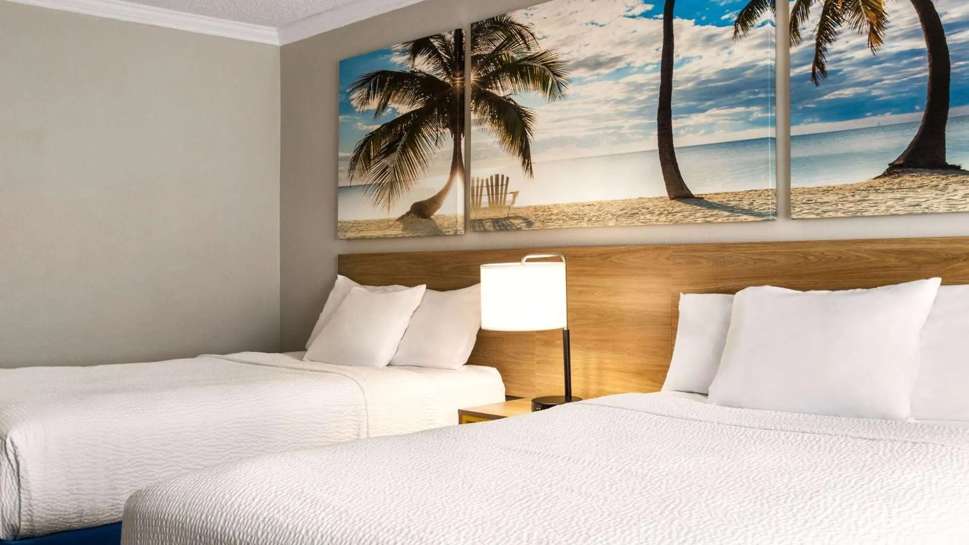 Hotel Days By Wyndham Miami Airport North Miami Springs