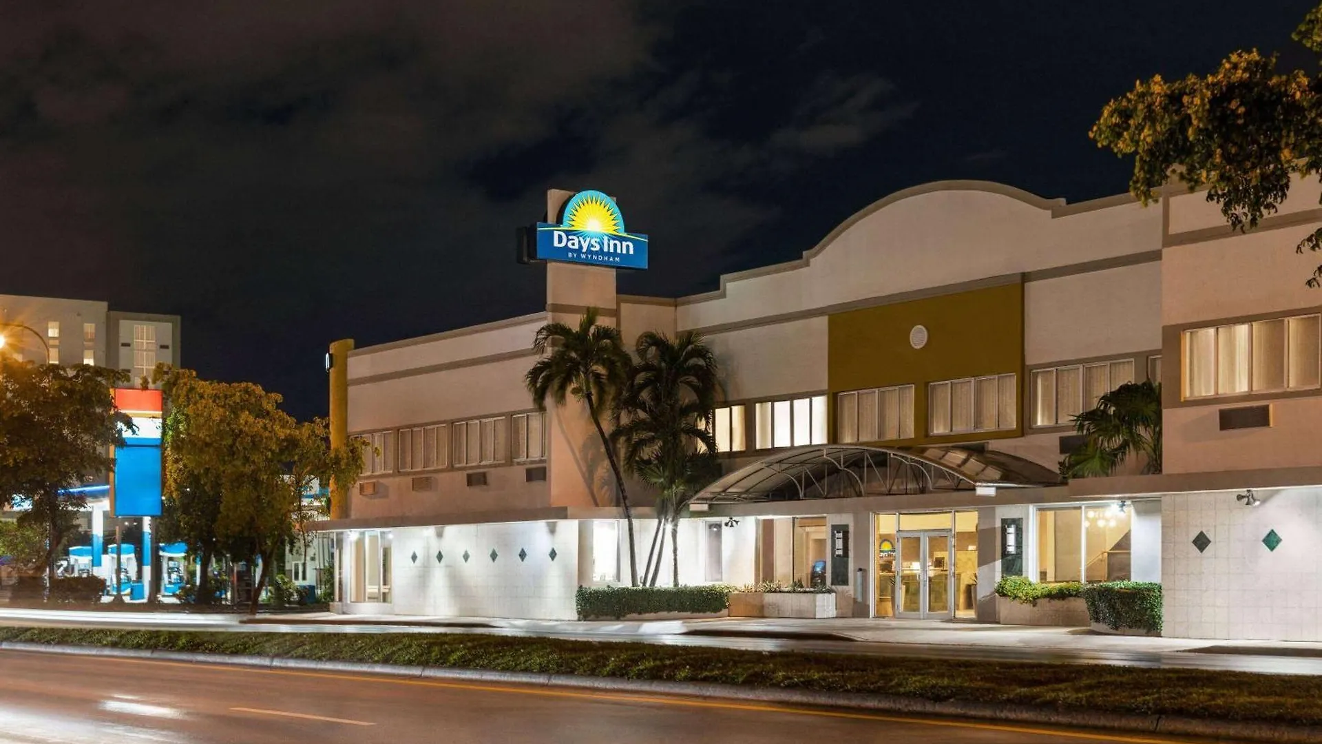 Hotel Days By Wyndham Miami Airport North