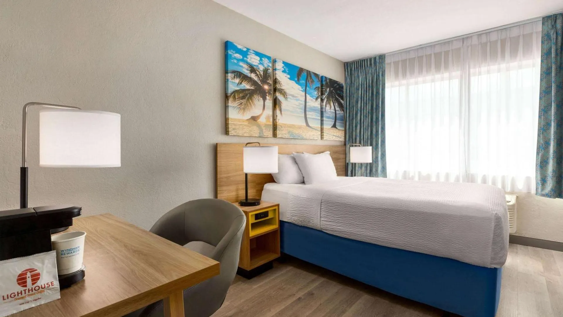 Hotel Days By Wyndham Miami Airport North