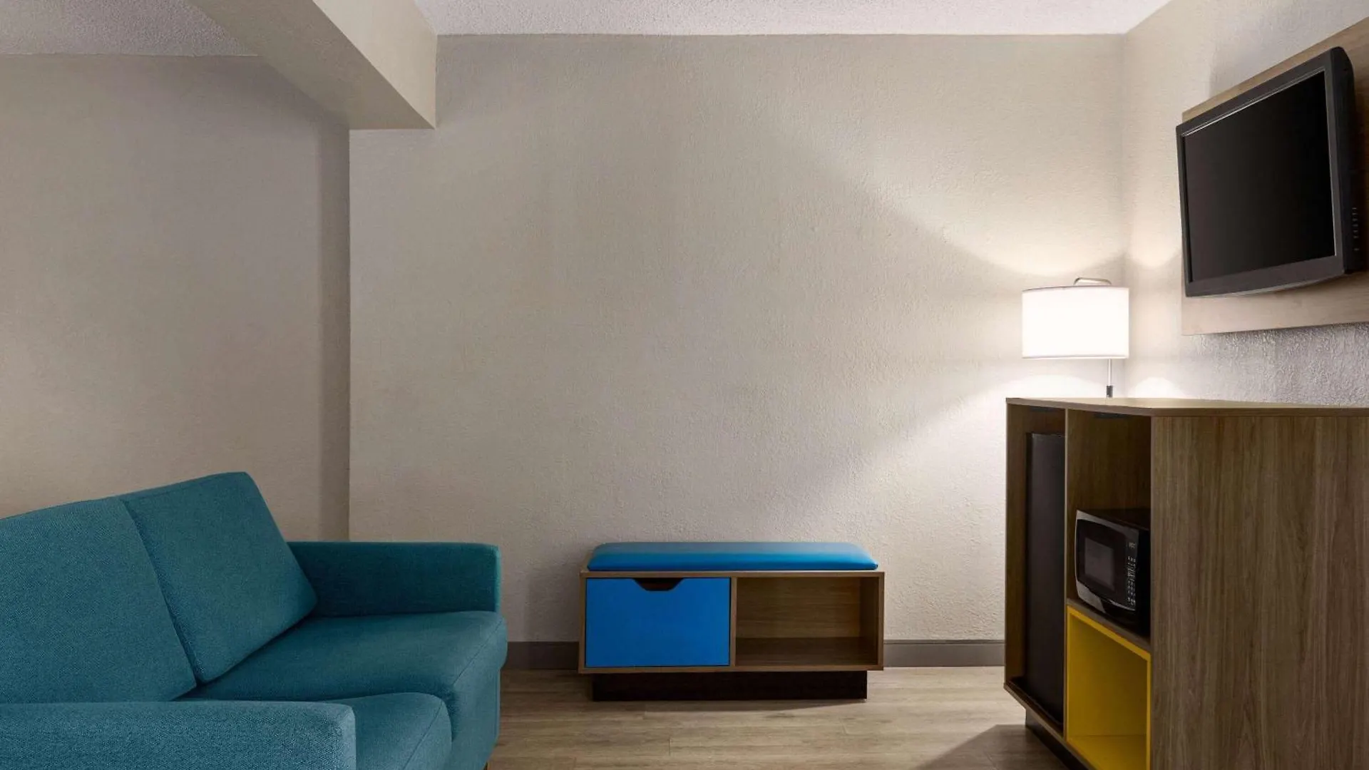 Days By Wyndham Miami Airport North Hotel Miami Springs