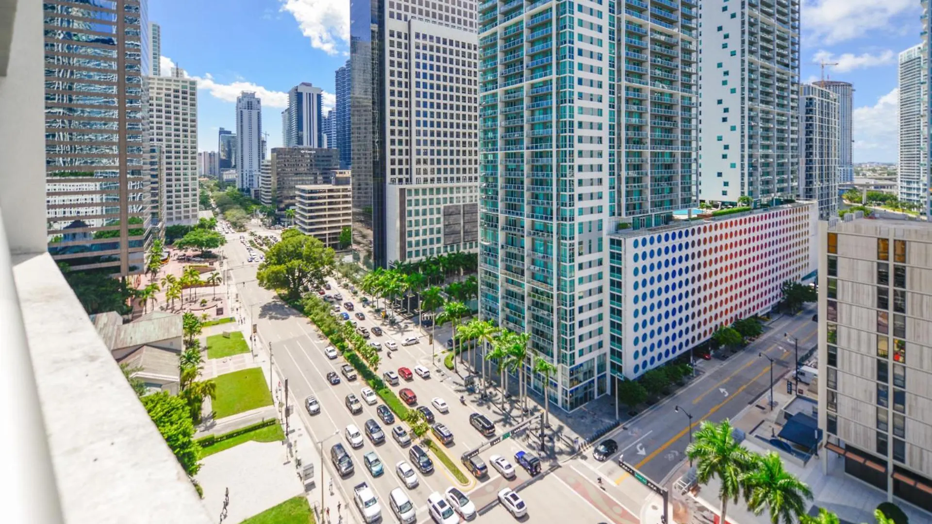 Stylish City-view In Brickell Apartment