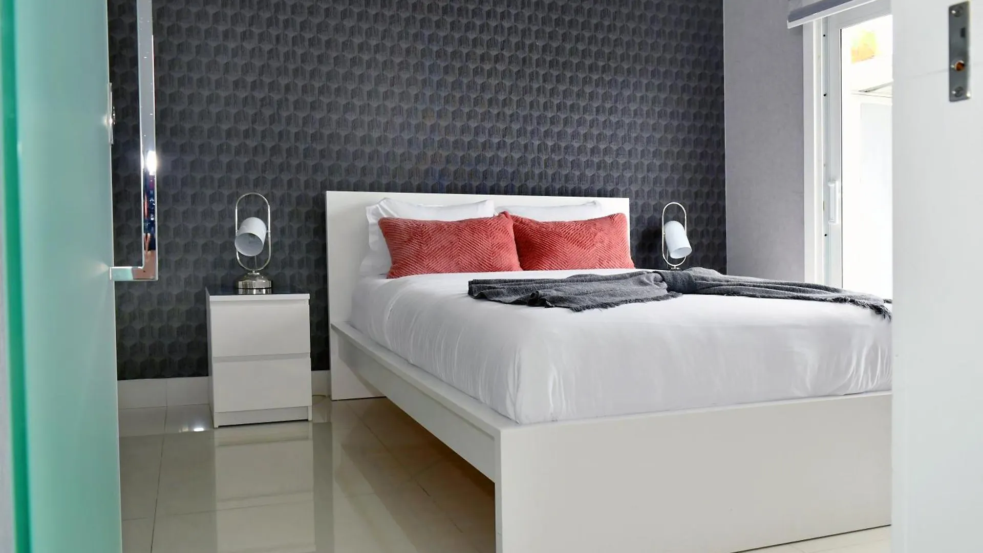 Luxurious With Bbq, Hot Tub, Heated Pool & Wifi - L36 *