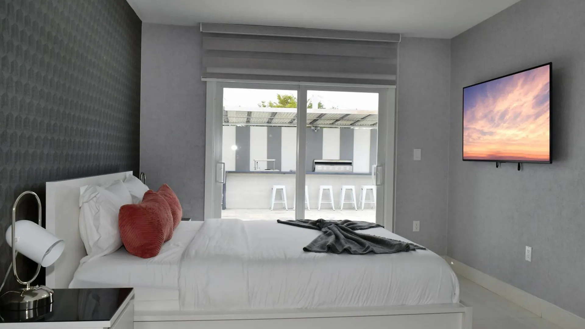 Luxurious With Bbq, Hot Tub, Heated Pool & Wifi - L36 *