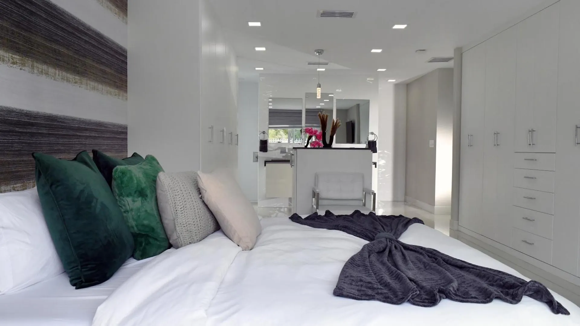 Luxurious With Bbq, Hot Tub, Heated Pool & Wifi - L36 *