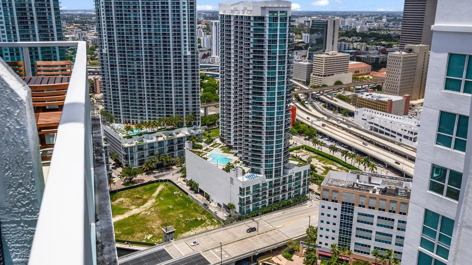 Amazing Loft Style 1 Bedroom In Brickell *