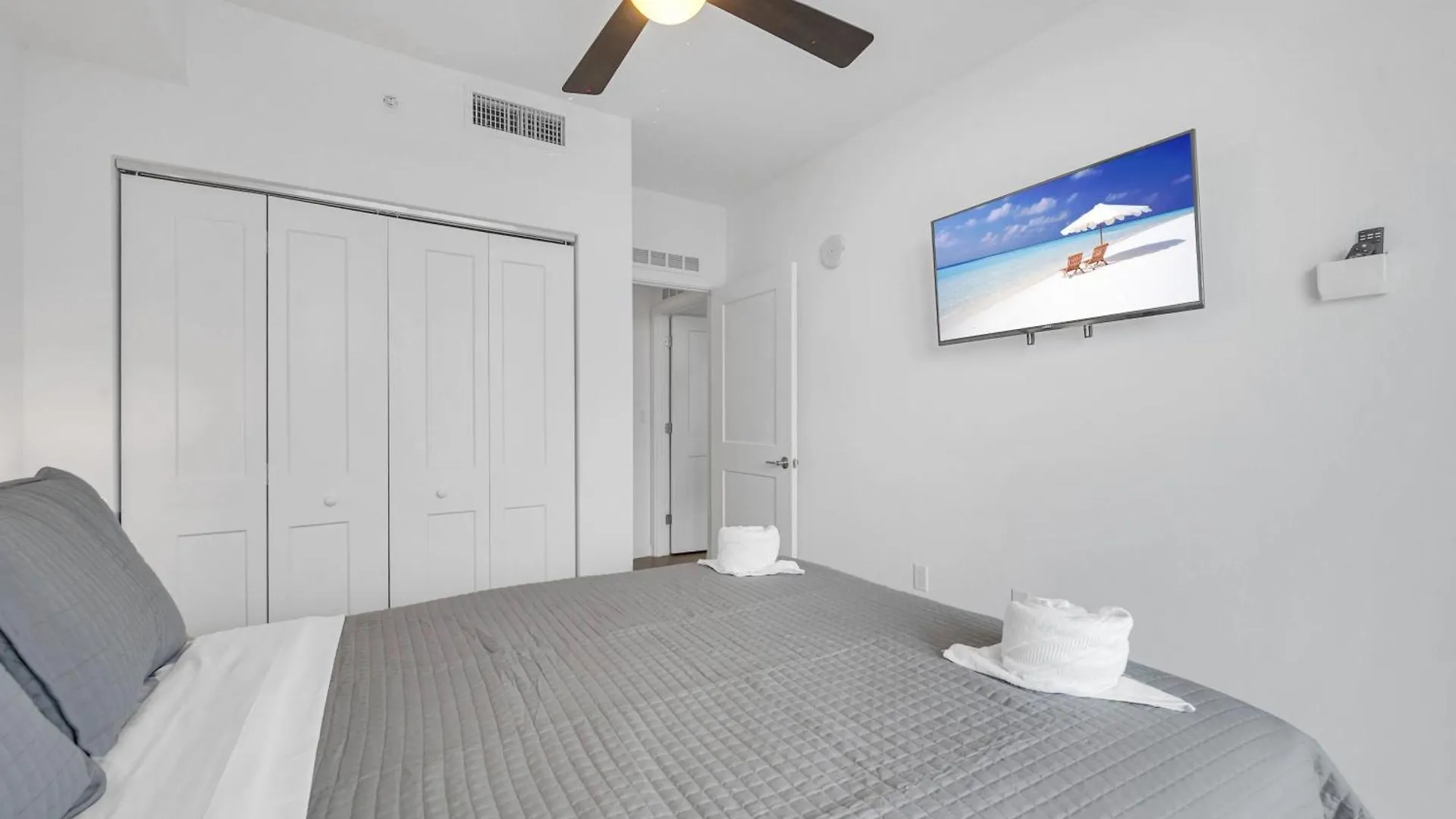 Apartment Amazing 2 Bd Downtown Mins From Brickell With Free Parking Miami