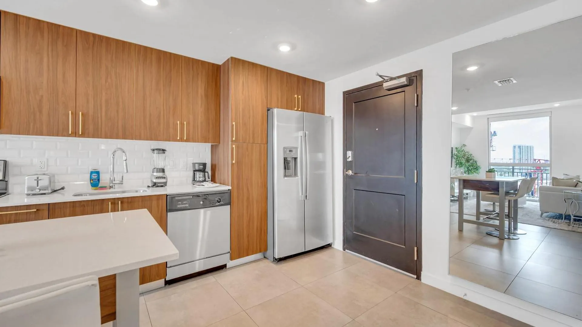Apartment Amazing 2 Bd Downtown Mins From Brickell With Free Parking Miami