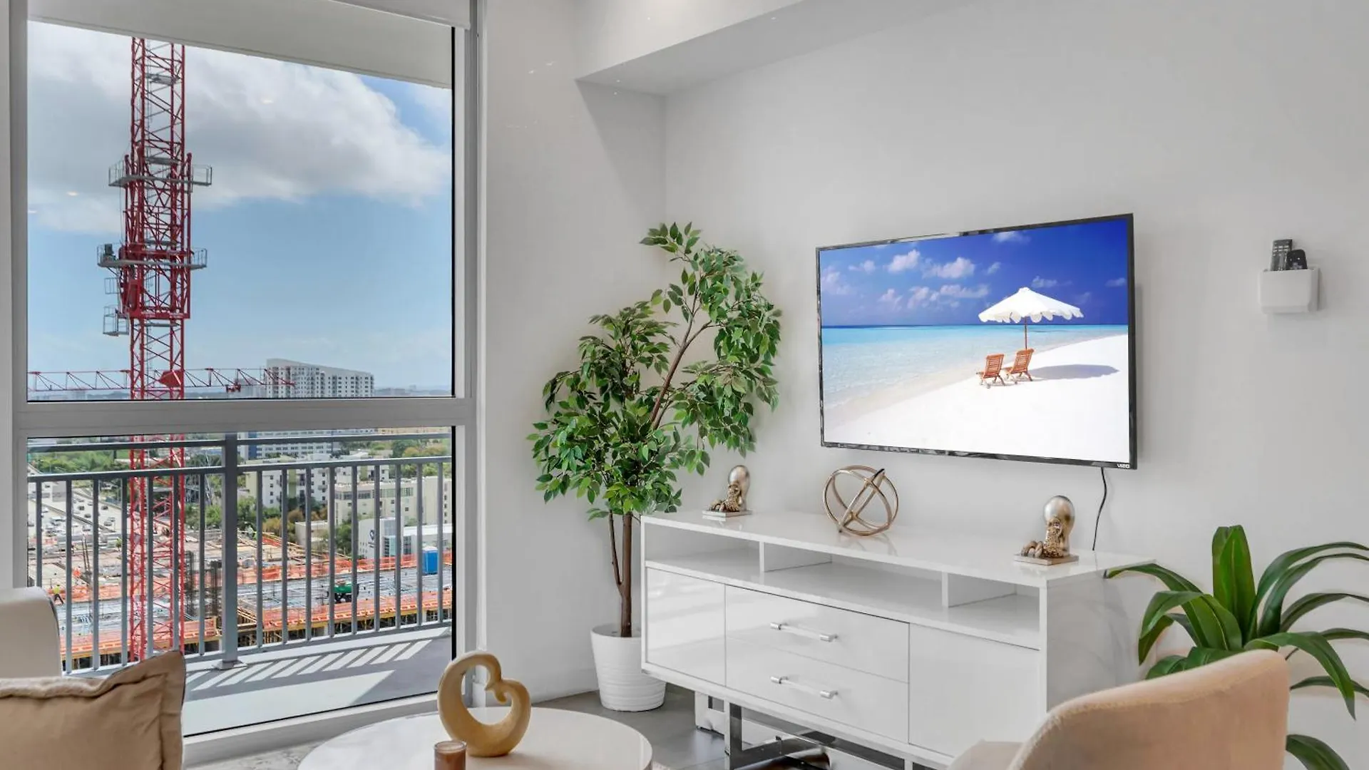 Apartment Amazing 2 Bd Downtown Mins From Brickell With Free Parking *