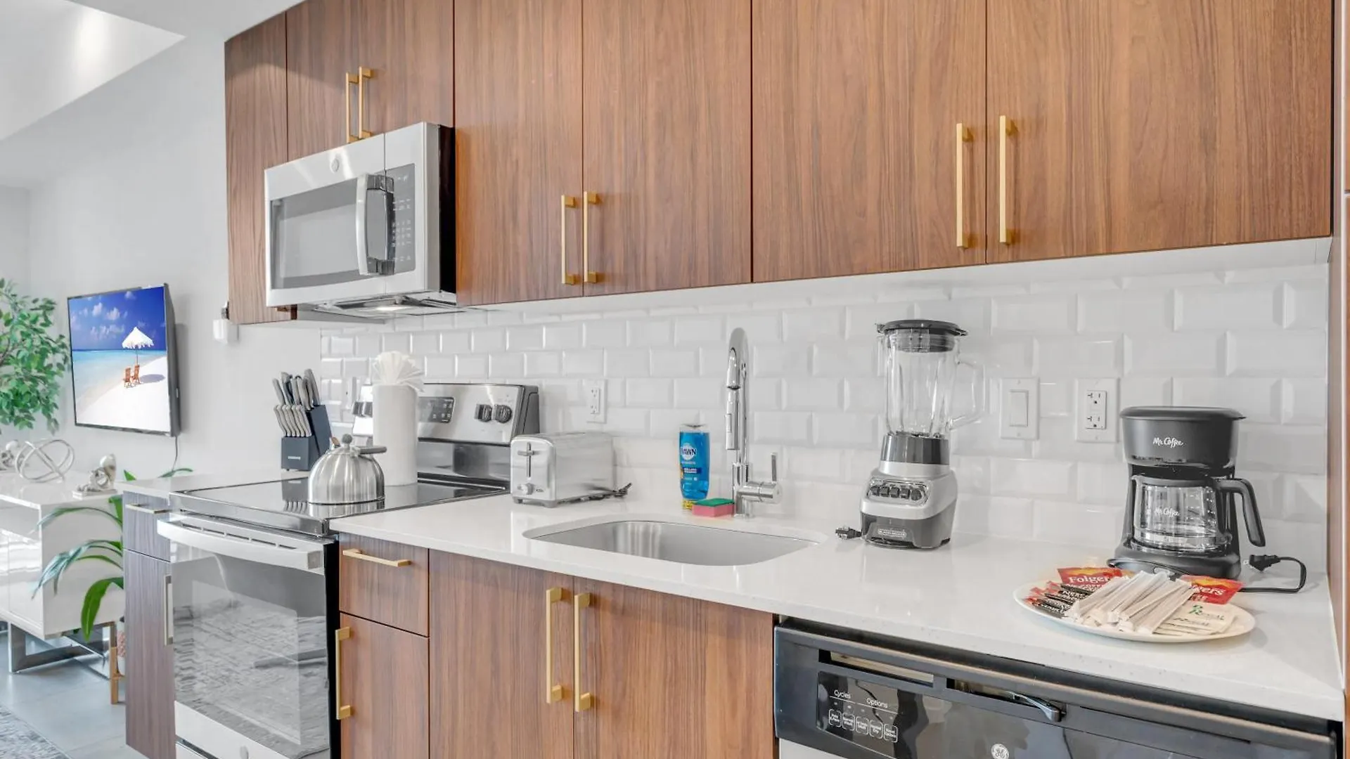 Amazing 2 Bd Downtown Mins From Brickell With Free Parking