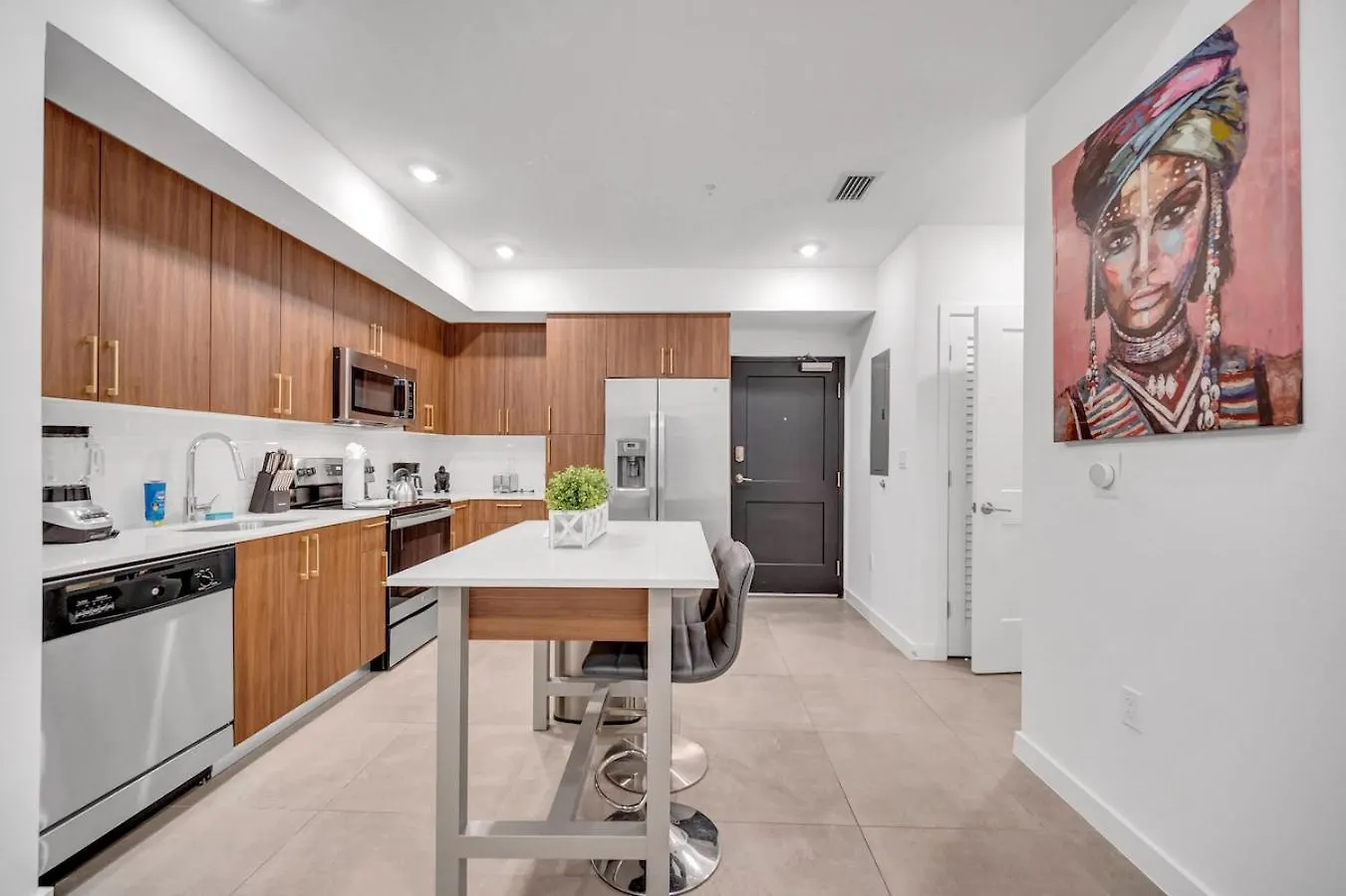 Apartment Modern Unit In The Heart Of Downtown With Free Parking