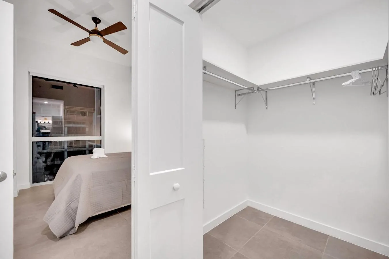 Modern Unit In The Heart Of Downtown With Free Parking Miami