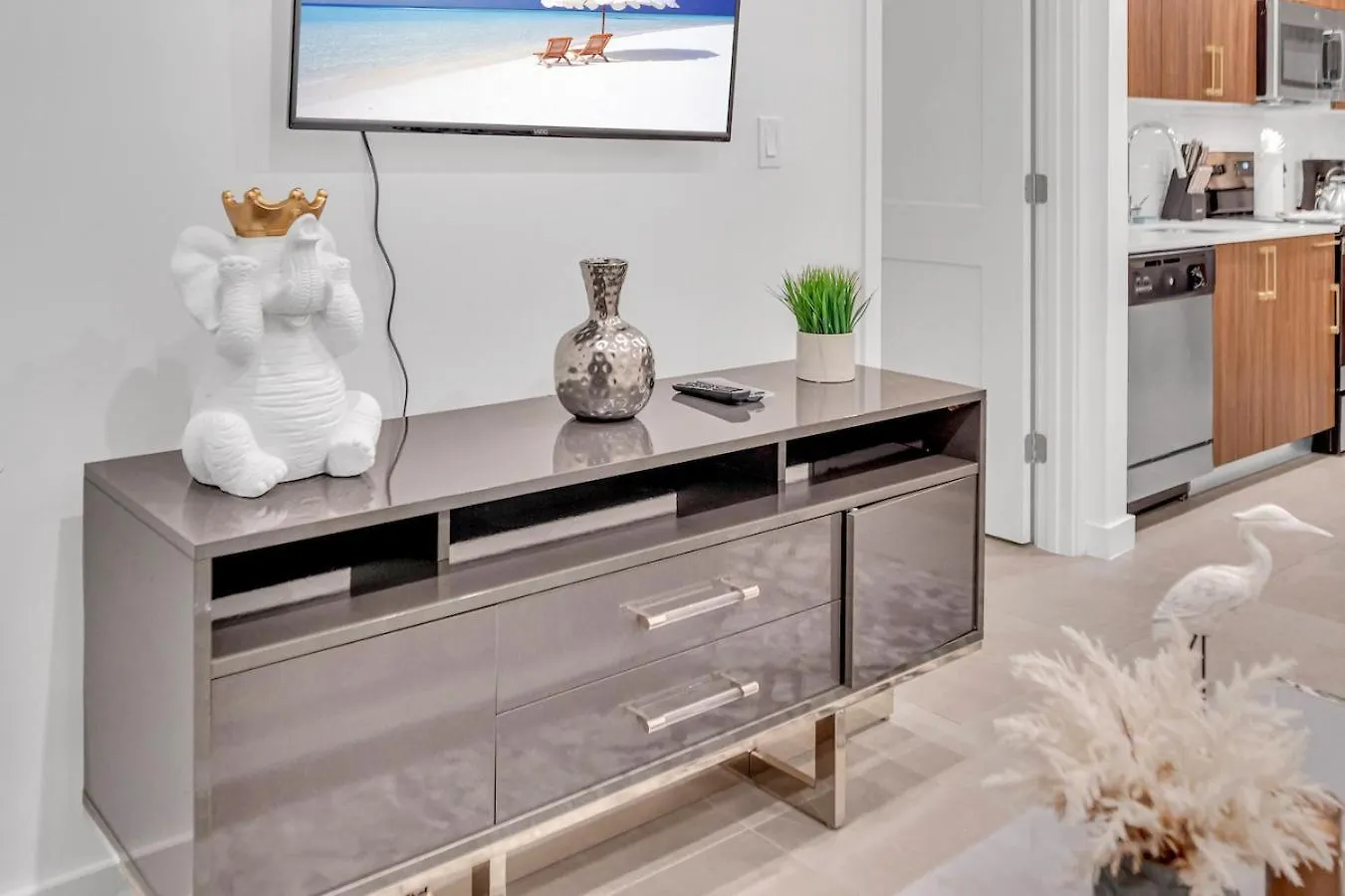 Apartment Modern Unit In The Heart Of Downtown With Free Parking Miami