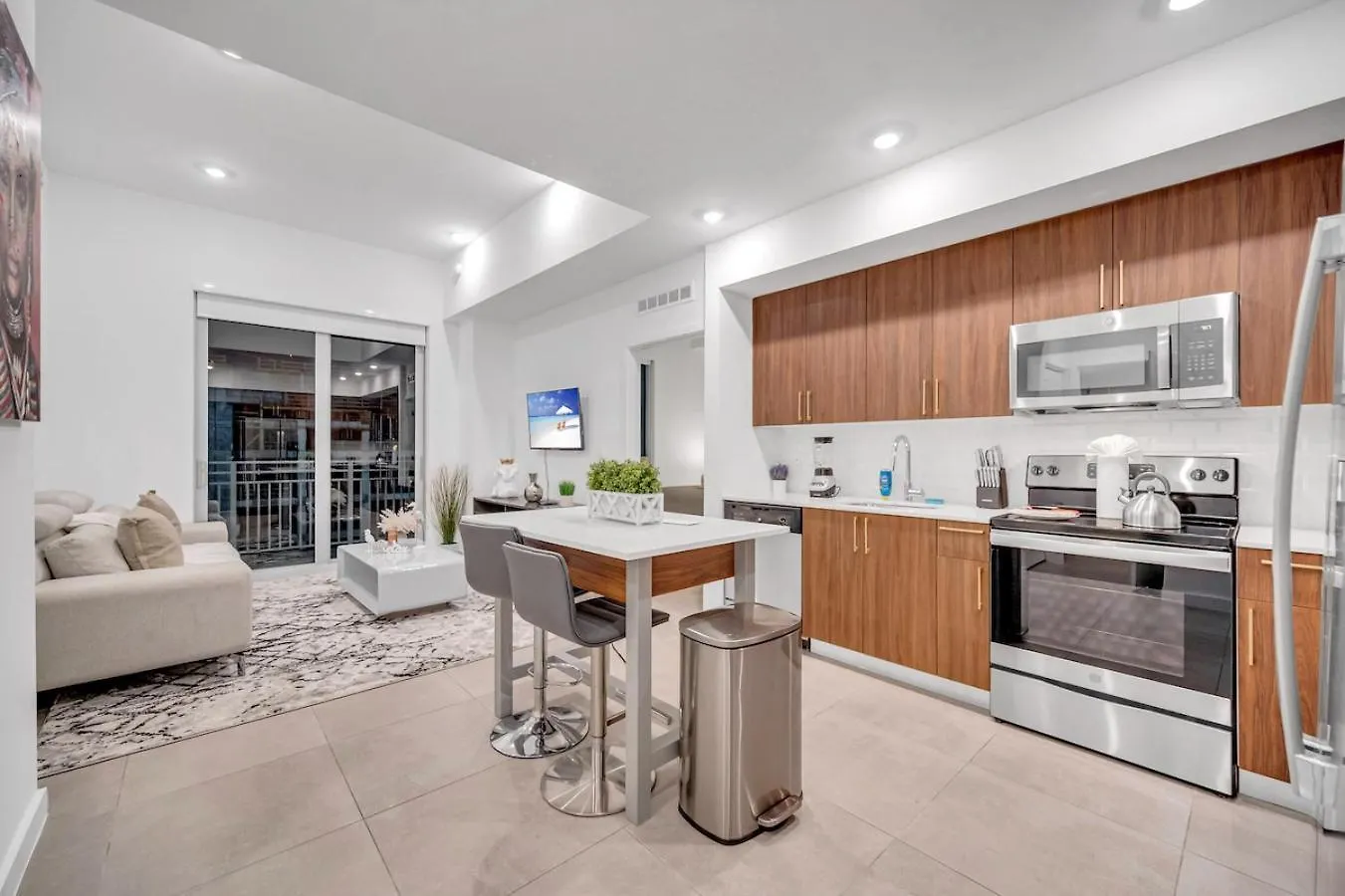 Apartment Modern Unit In The Heart Of Downtown With Free Parking Miami