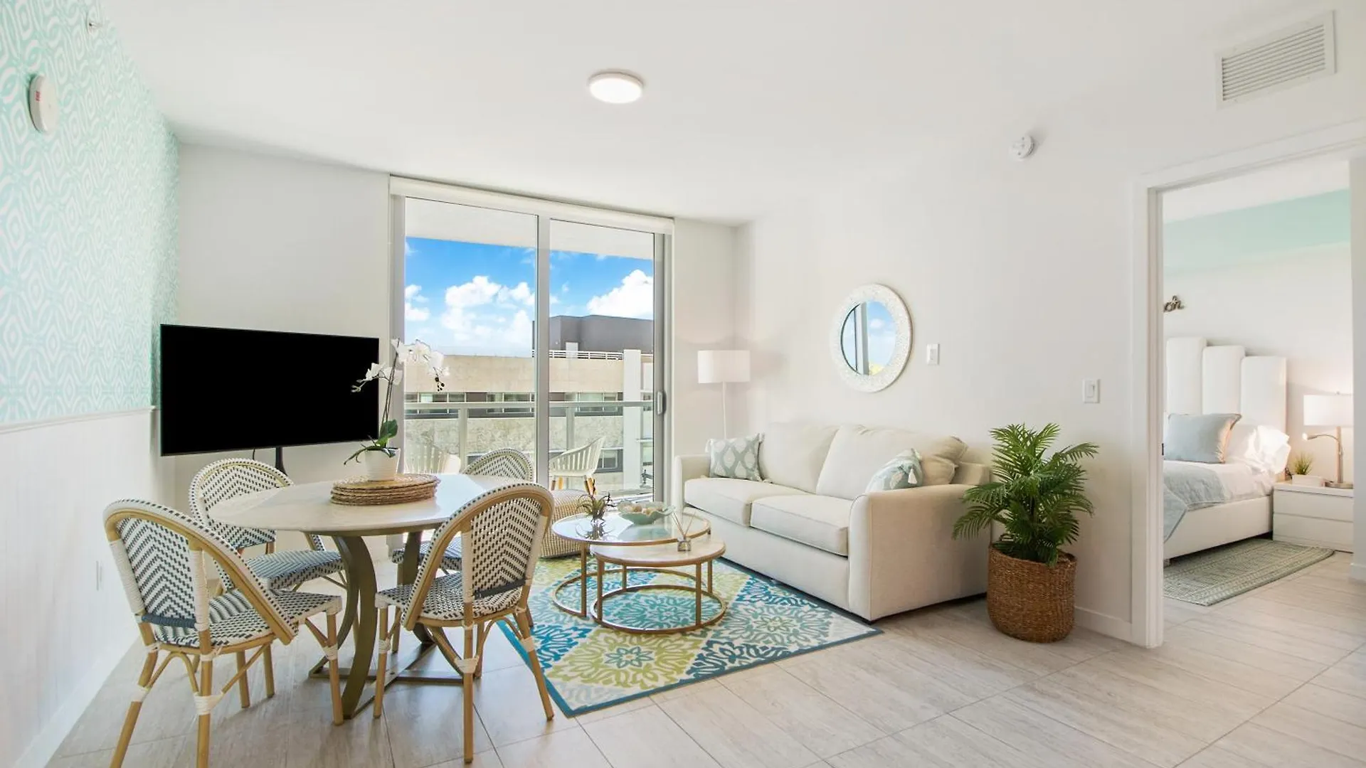 Quadro Residences By Ionica *