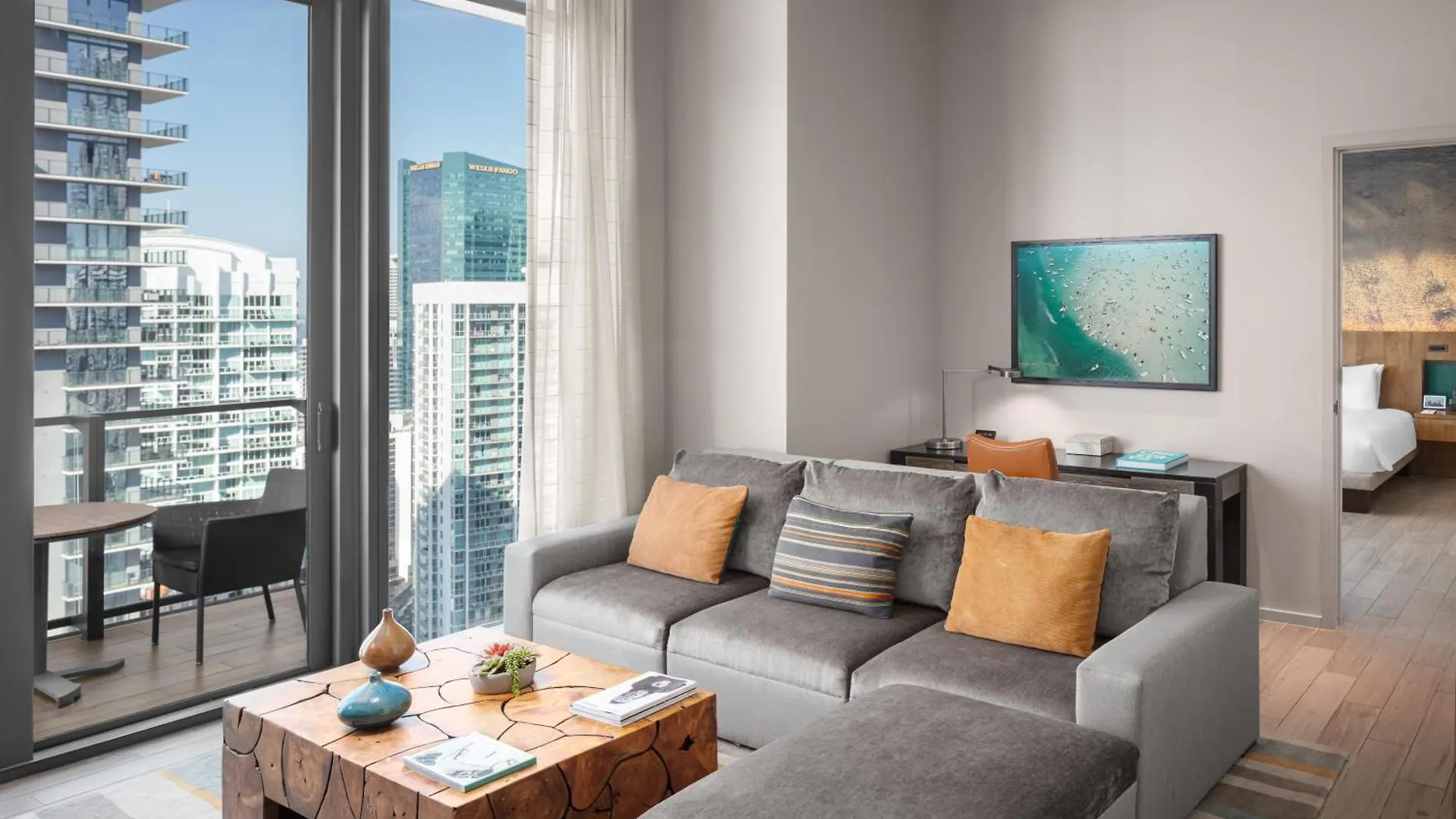 Hotel East Miami