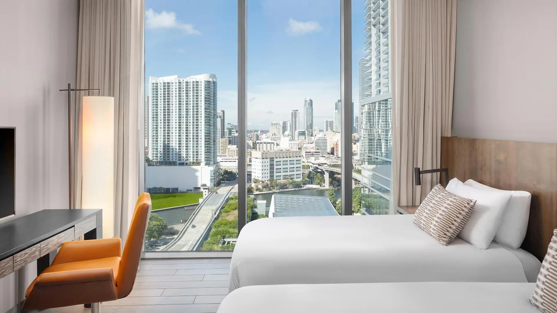 East Hotel 4*