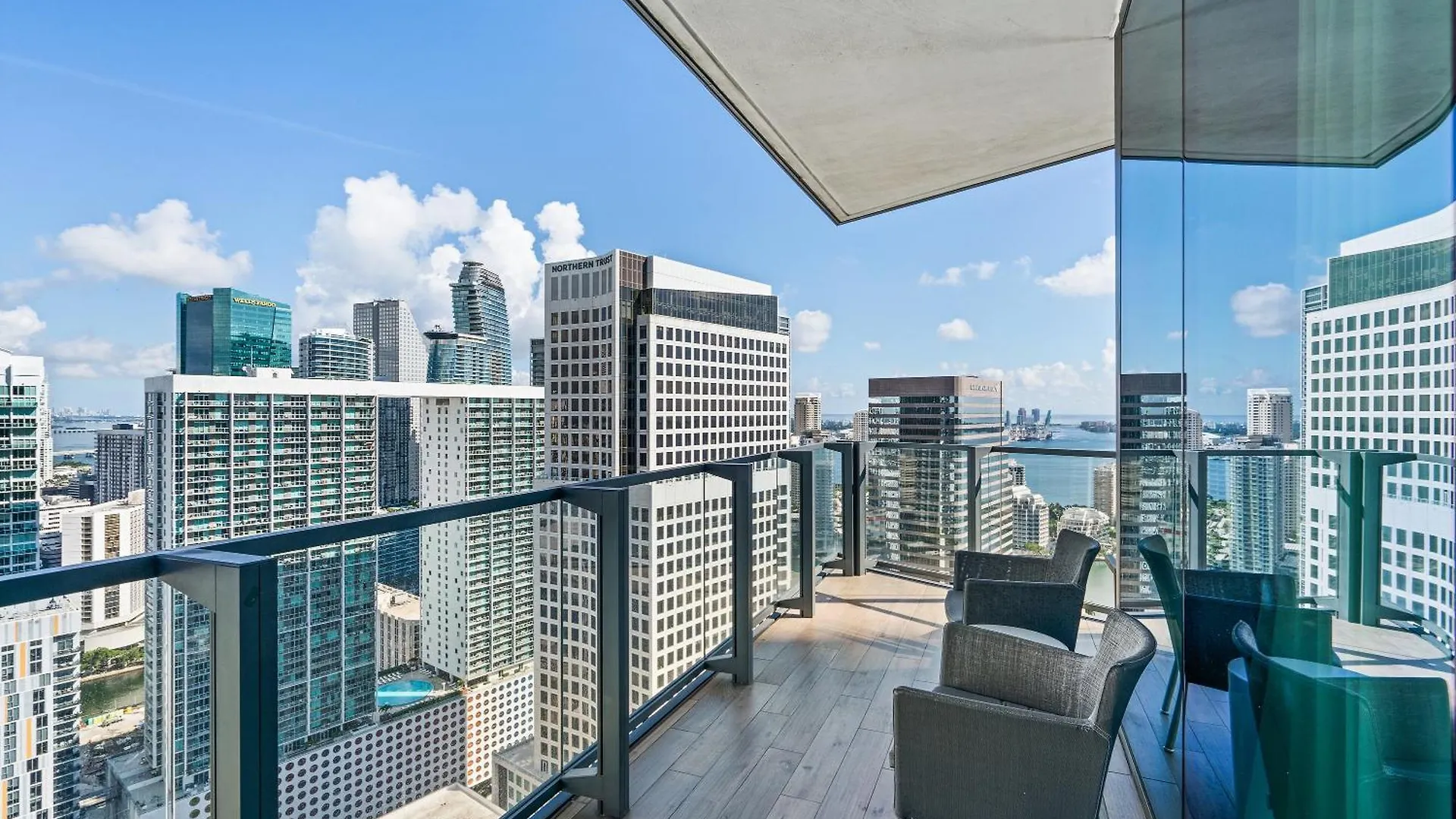 Hotel East Miami