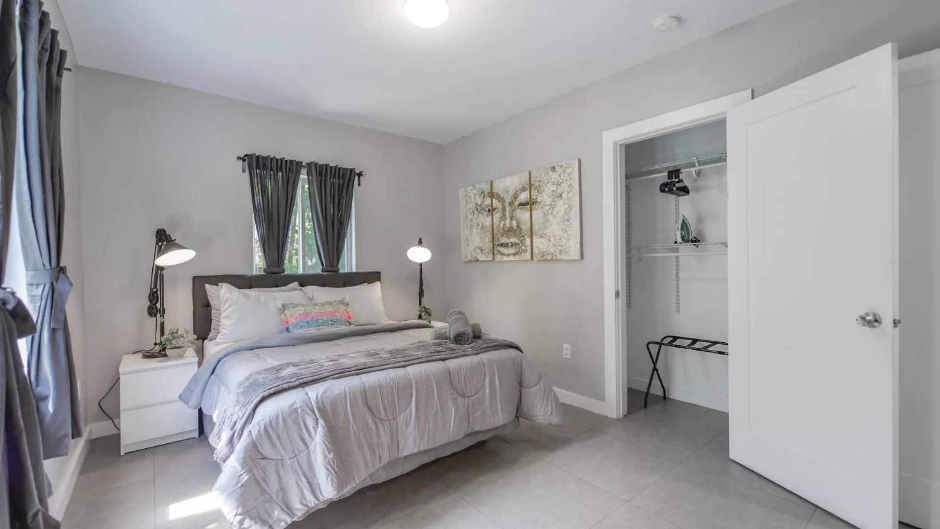Awesome Duplex On The East Side Of *