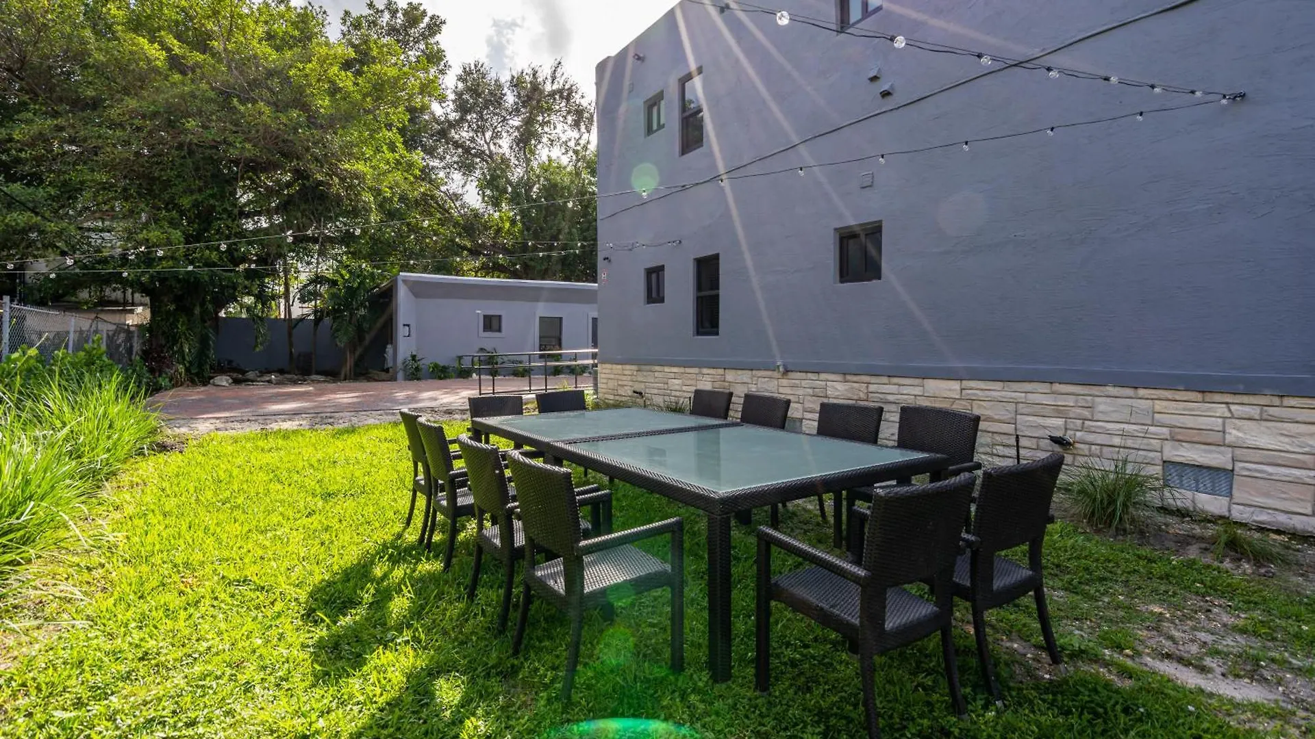 Incredible Comfort: Awesome With Parking Apartment