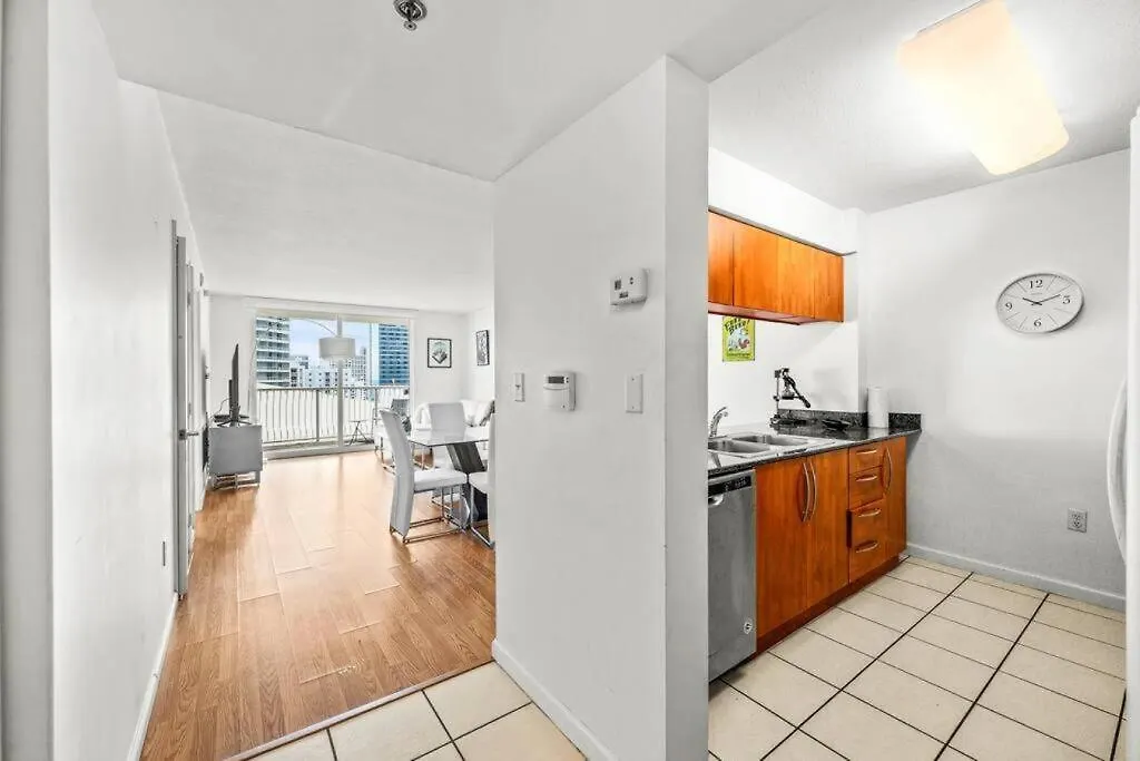 Apartment Amazing High Rise At Brickell With Pool View