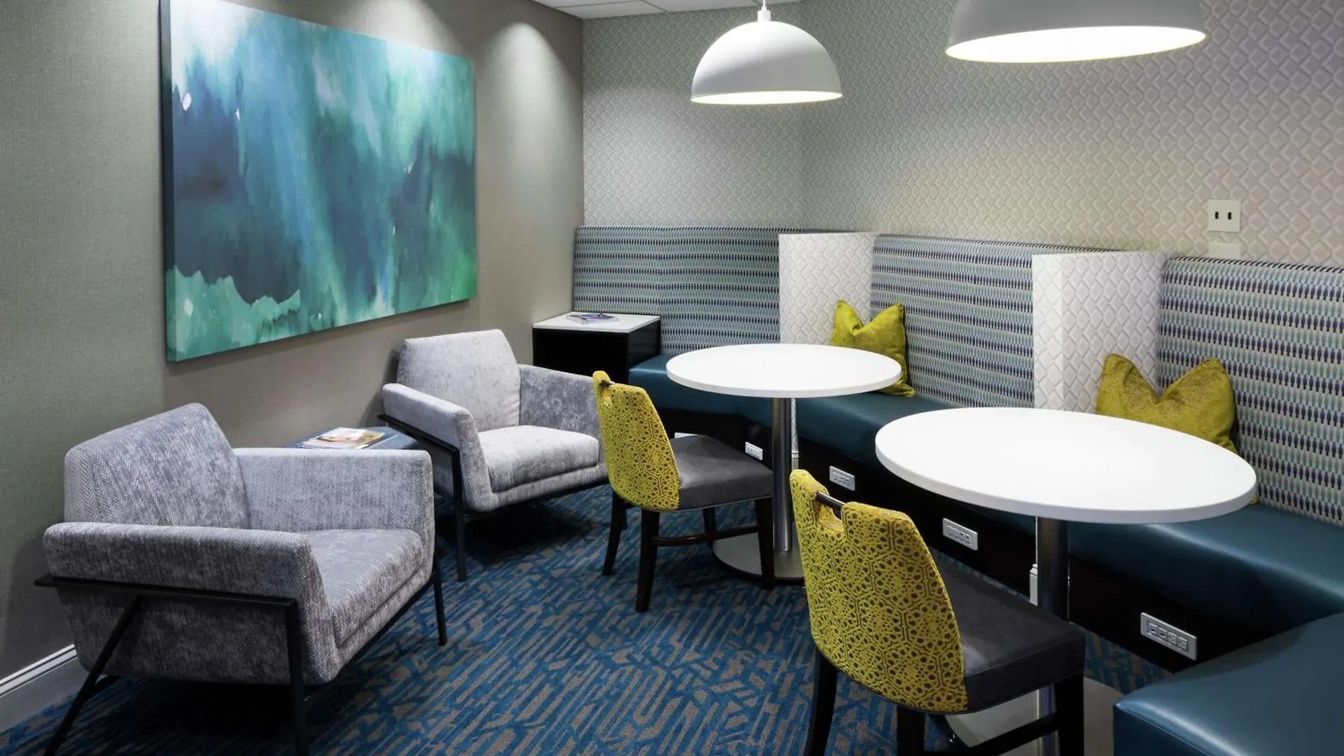 Hampton & Miami-doral Dolphin Mall Hotel Miami