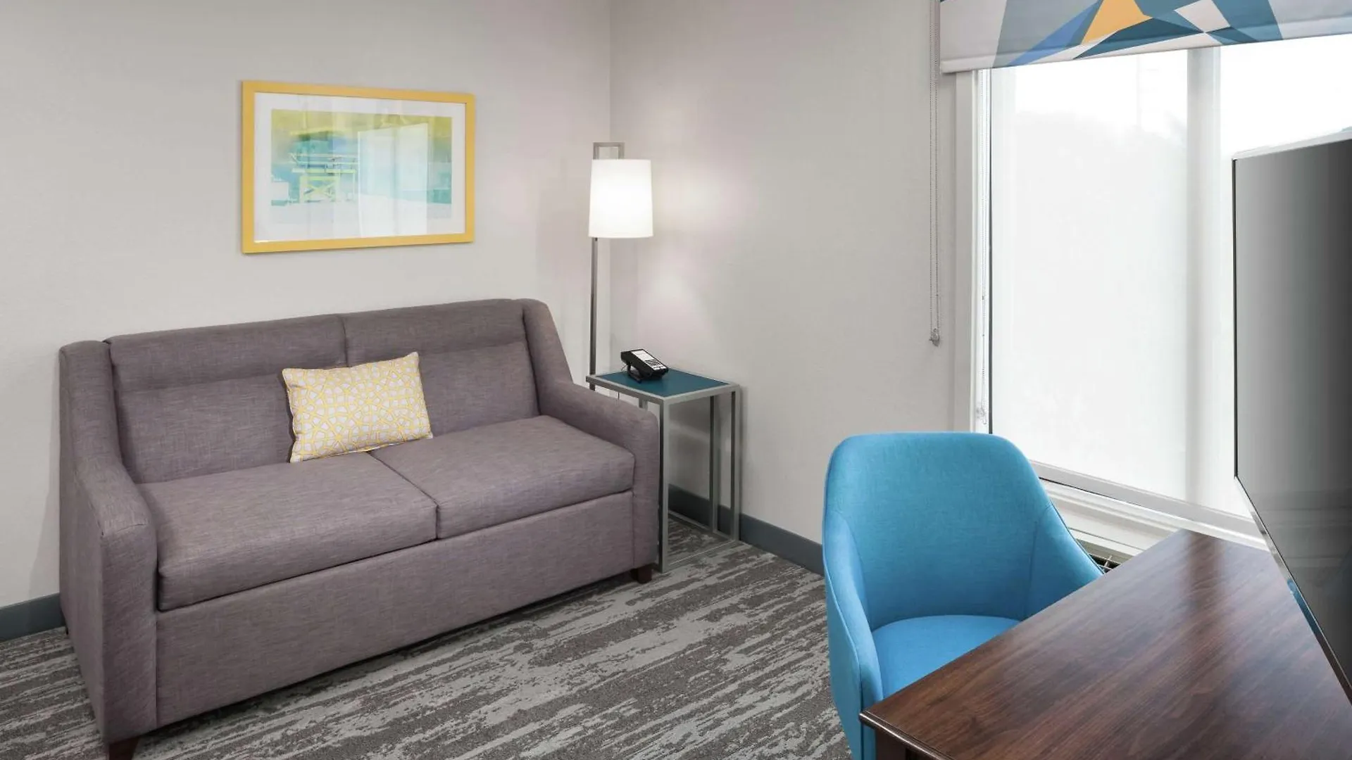 Hampton & Miami-doral Dolphin Mall Hotel 3*