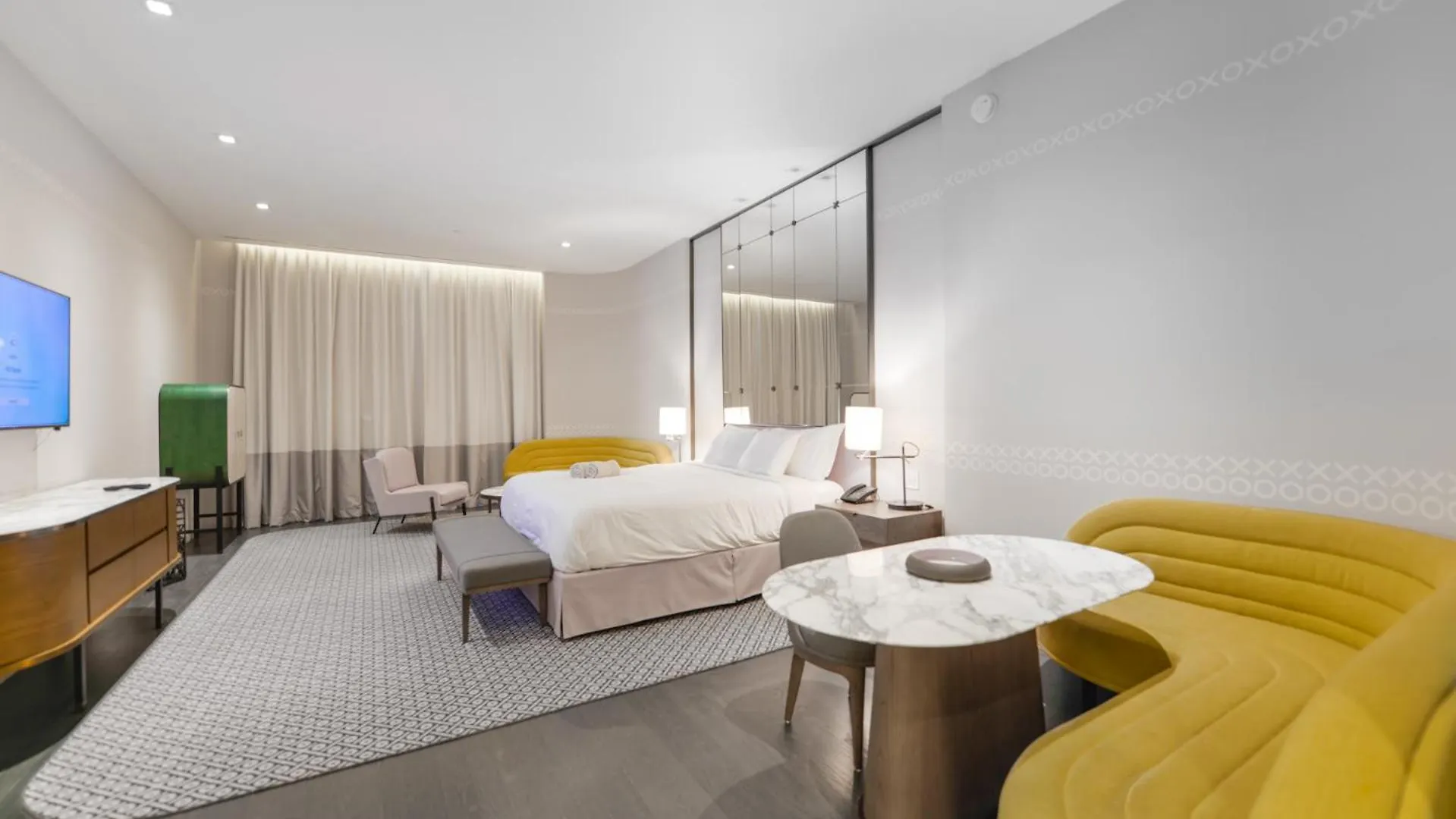 Wonderful King With Pool At Sls Lux Brickell Apartment