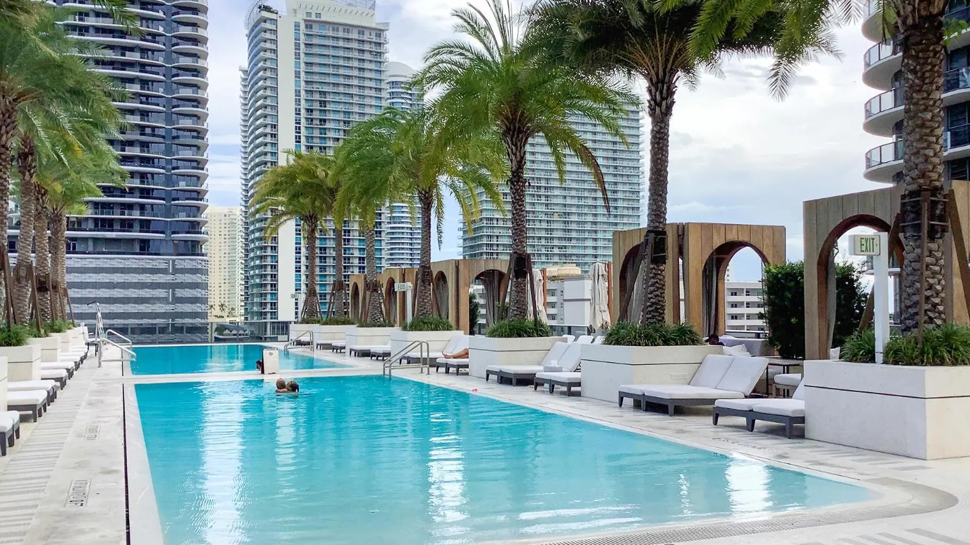 Apartment Wonderful King With Pool At Sls Lux Brickell