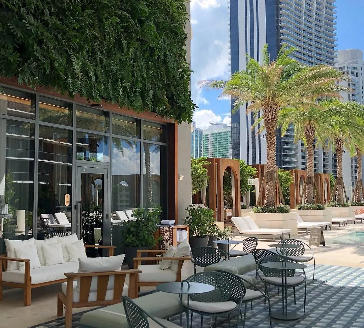 Apartment Wonderful King With Pool At Sls Lux Brickell *