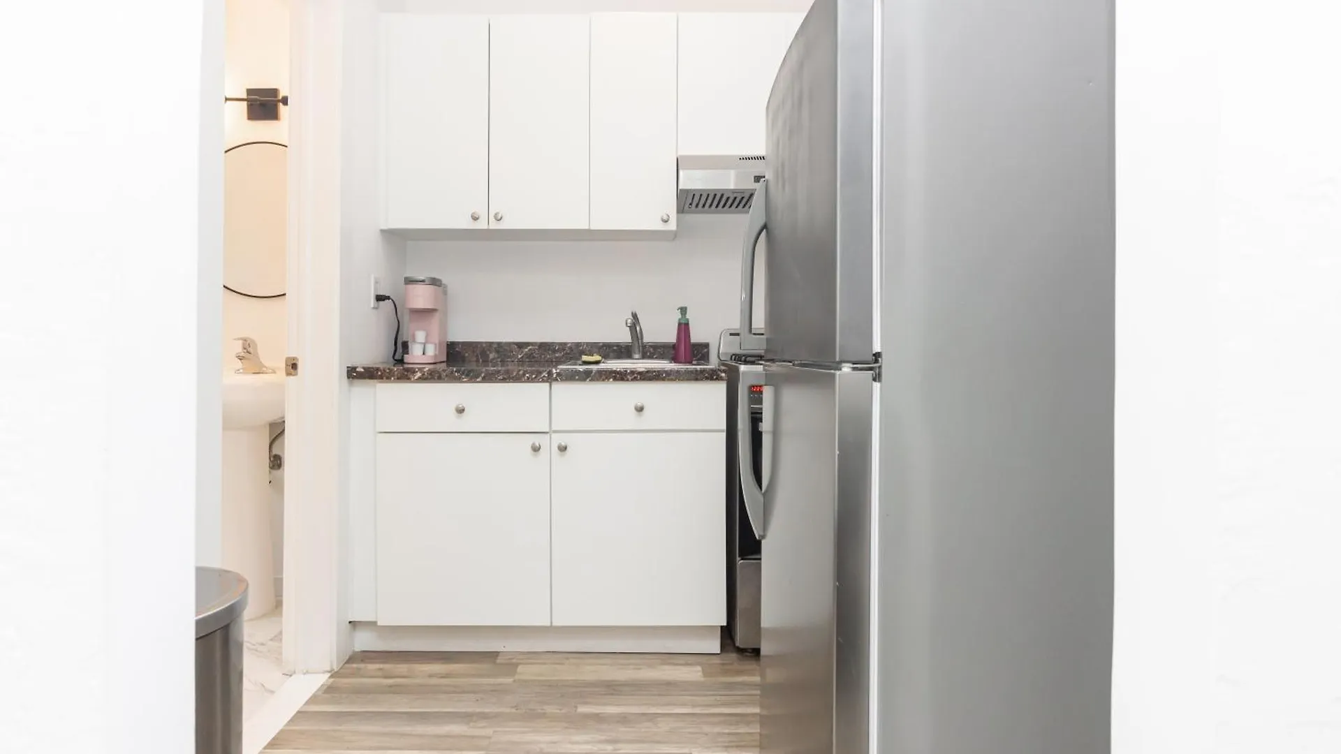 Apartment Downtown - Wynwood Area With Backyard - Art District Near Beach *