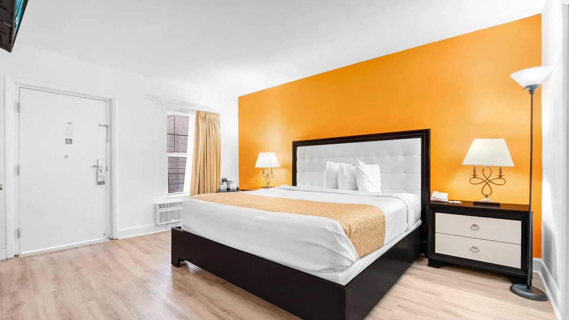 Travelodge By Wyndham Biscayne Bay Hotel 3*