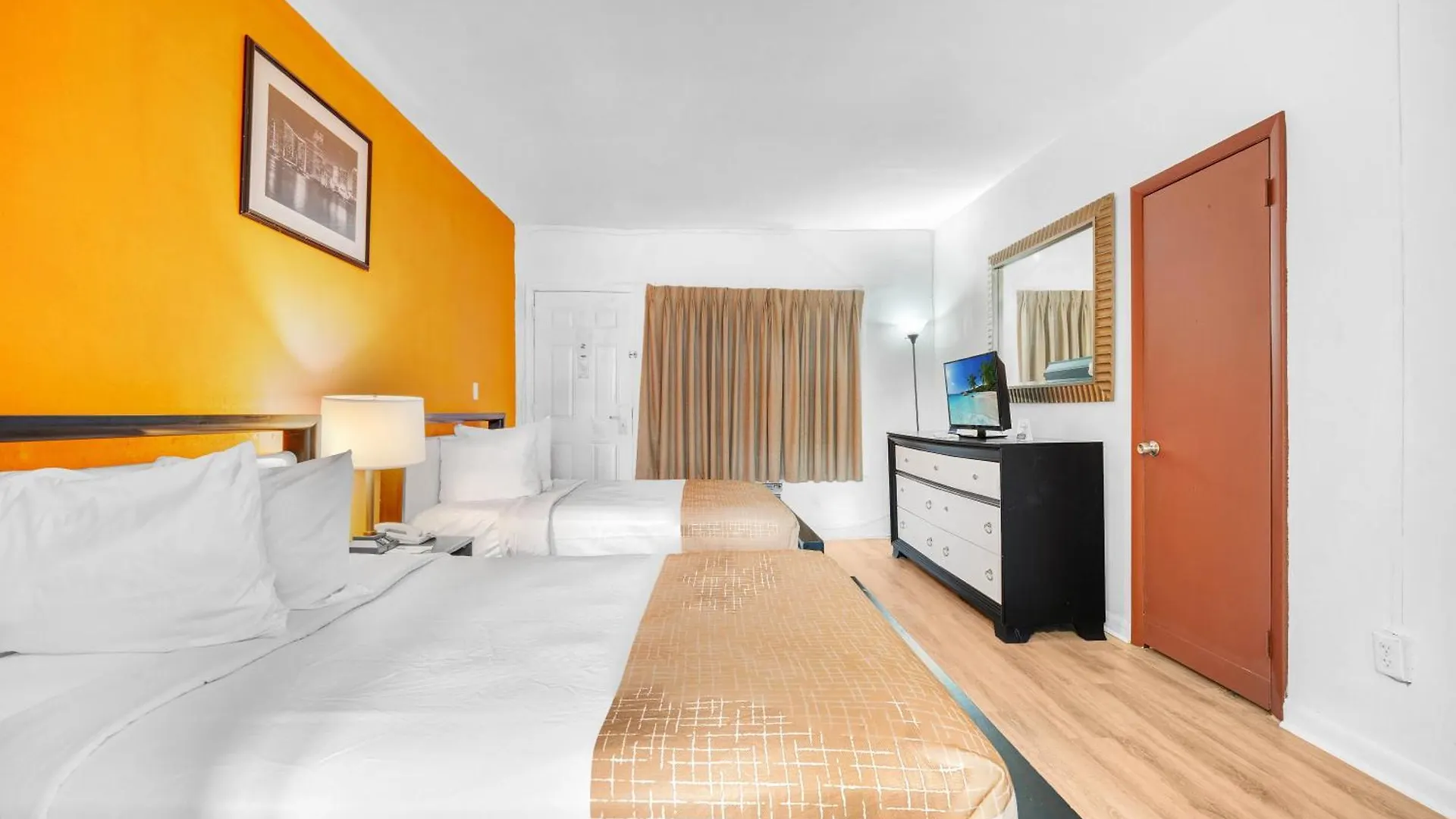 Travelodge By Wyndham Biscayne Bay Hotel 3*