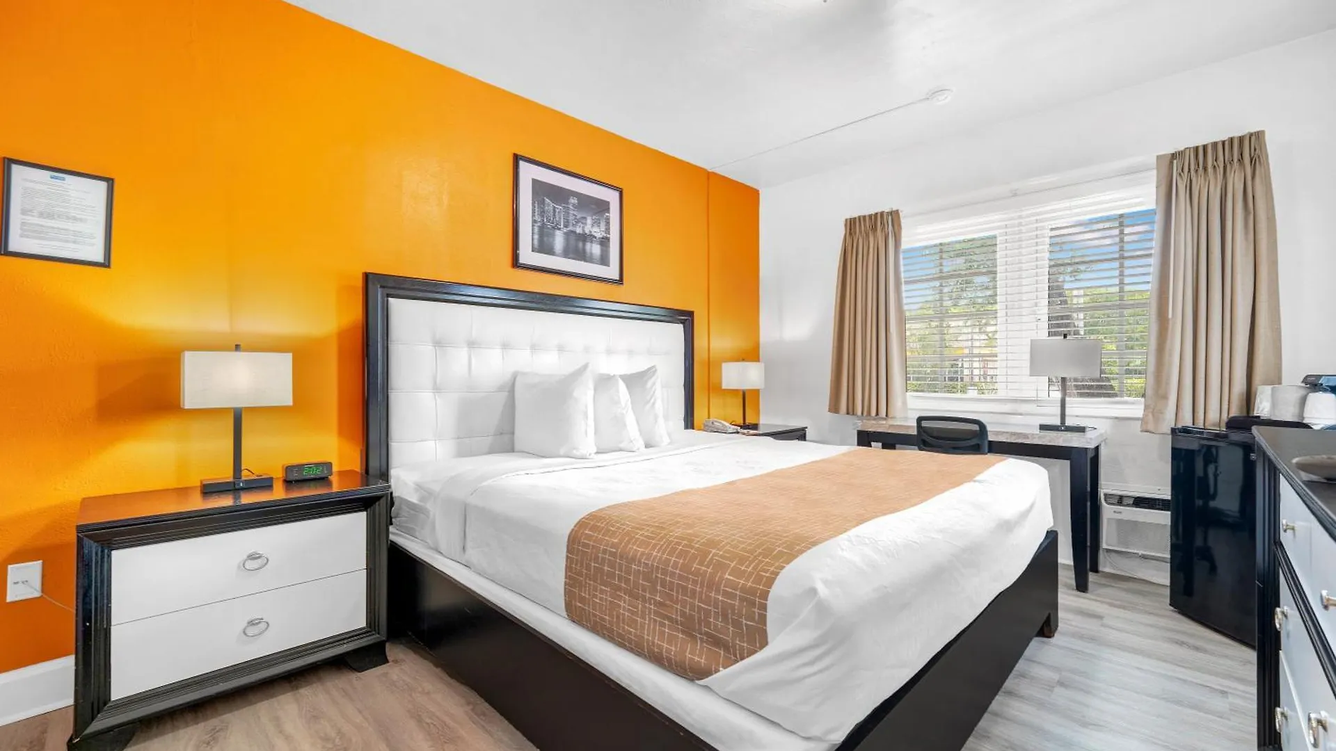 Travelodge By Wyndham Biscayne Bay Hotel Miami