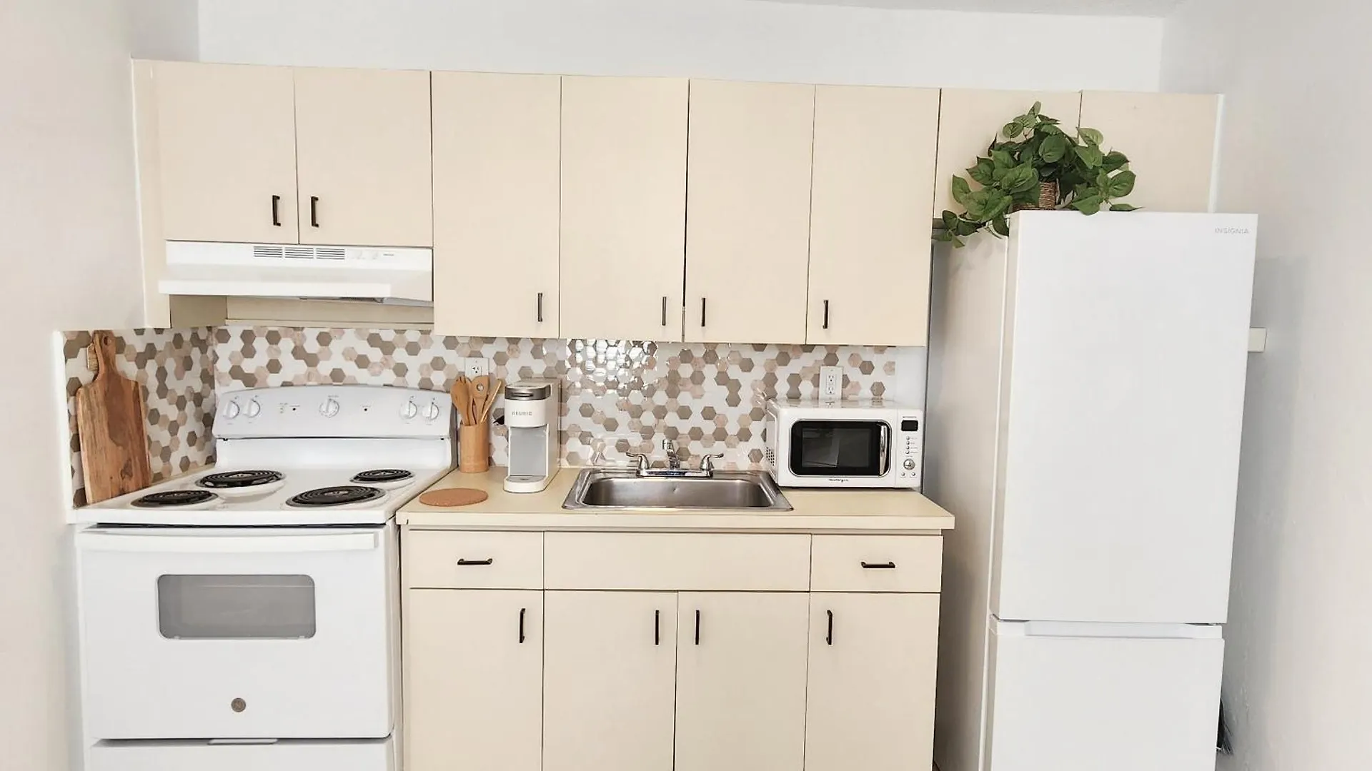 Cozy Near Brickell Apartment *