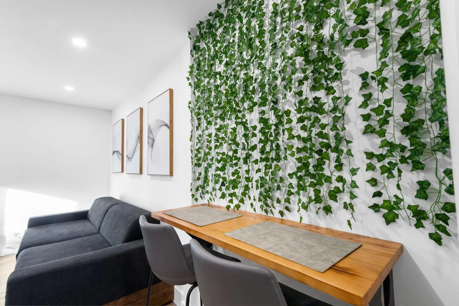 Enjoy Modern Oasis Private Patio - Near Holiday home *