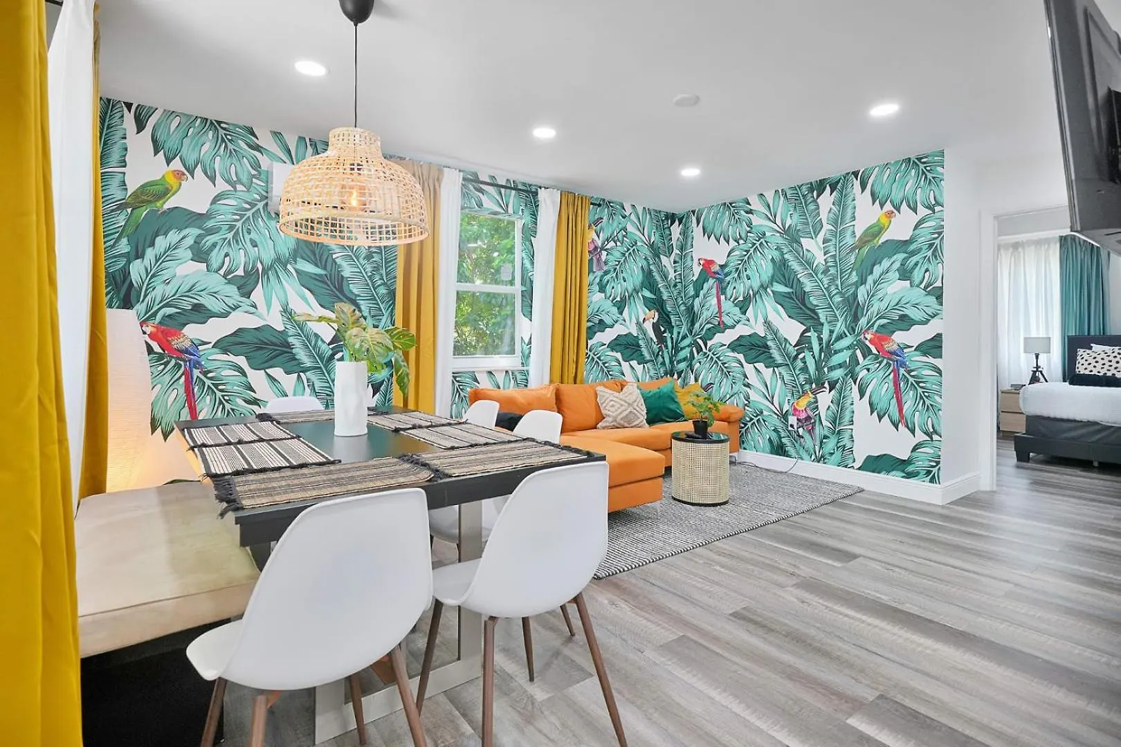 Vacay Spot Wynwood Jungle Getaway *