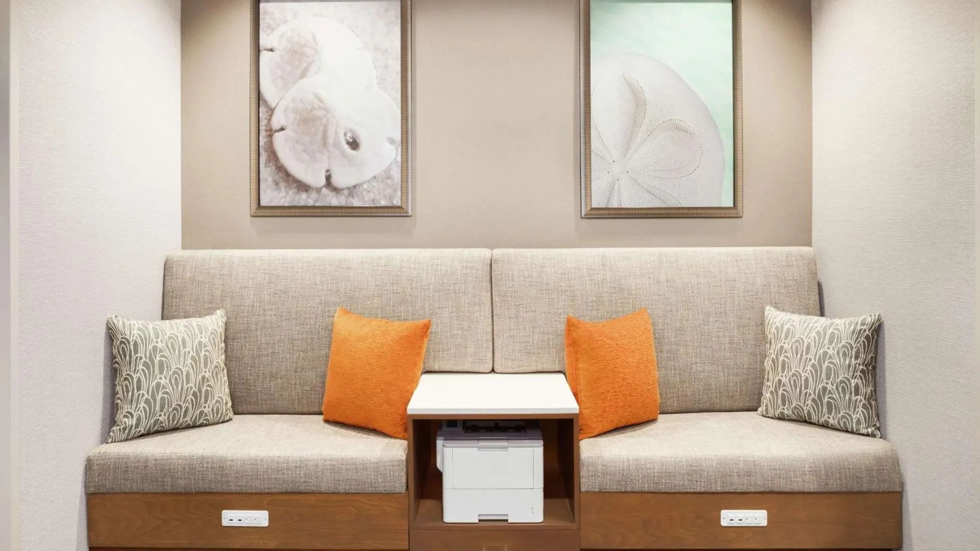 Hampton & Miami, Kendall, Executive Airport 3*