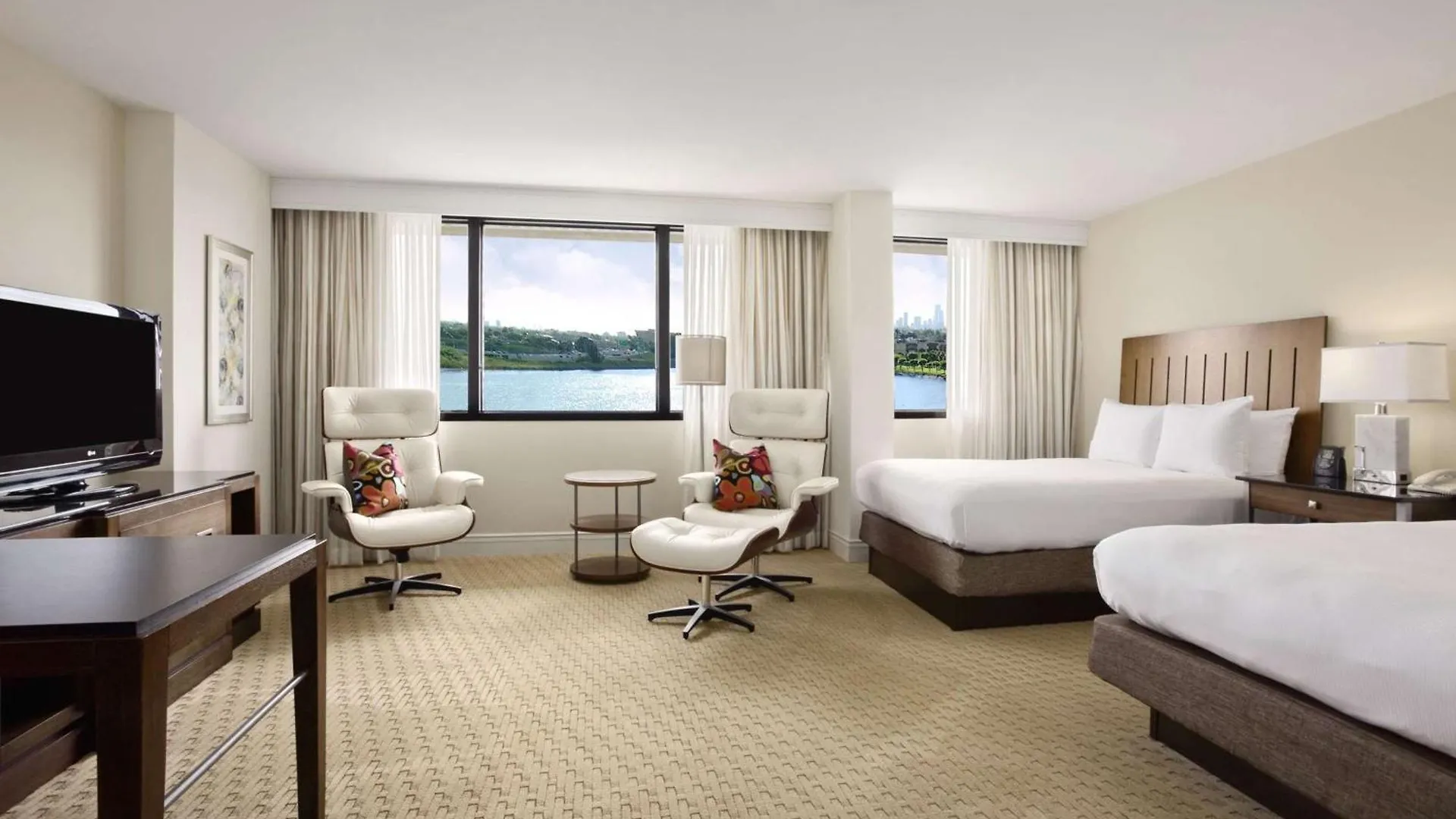 Hilton Airport Blue Lagoon Miami