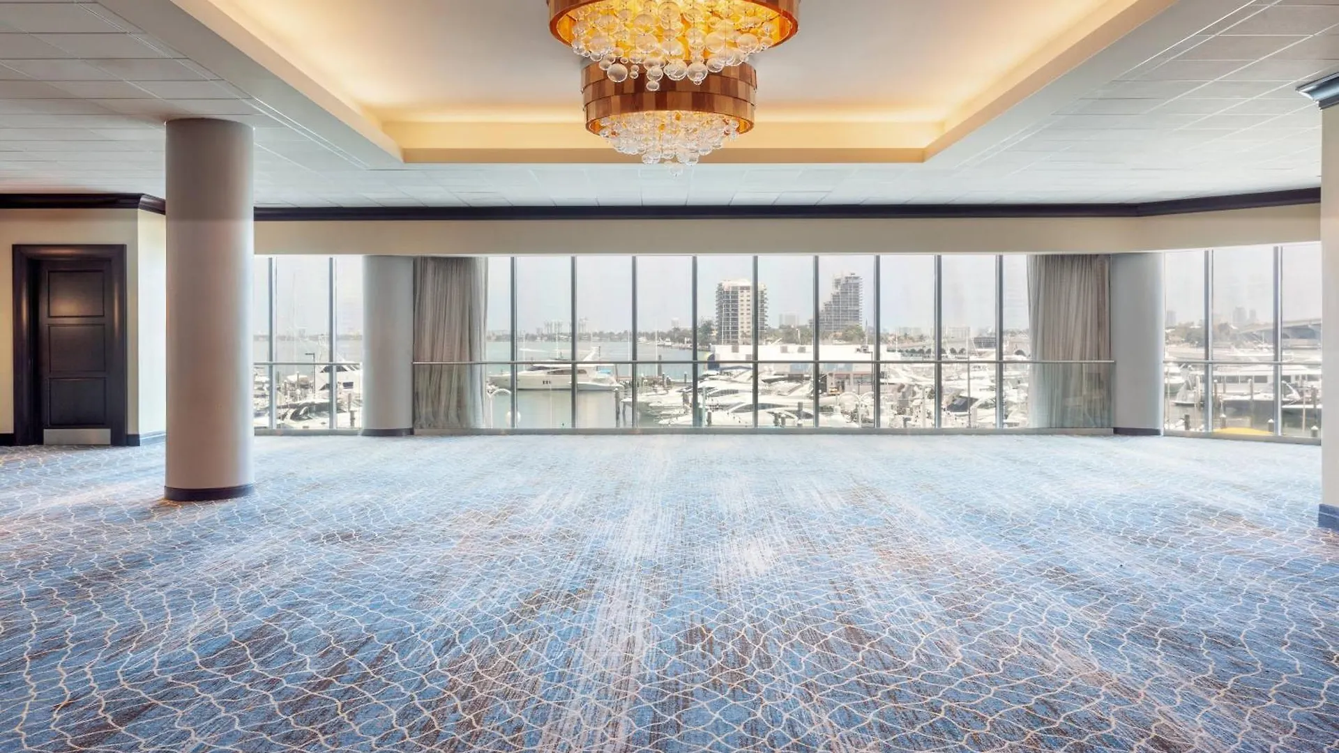 Marriott Biscayne Bay Hotel 4*