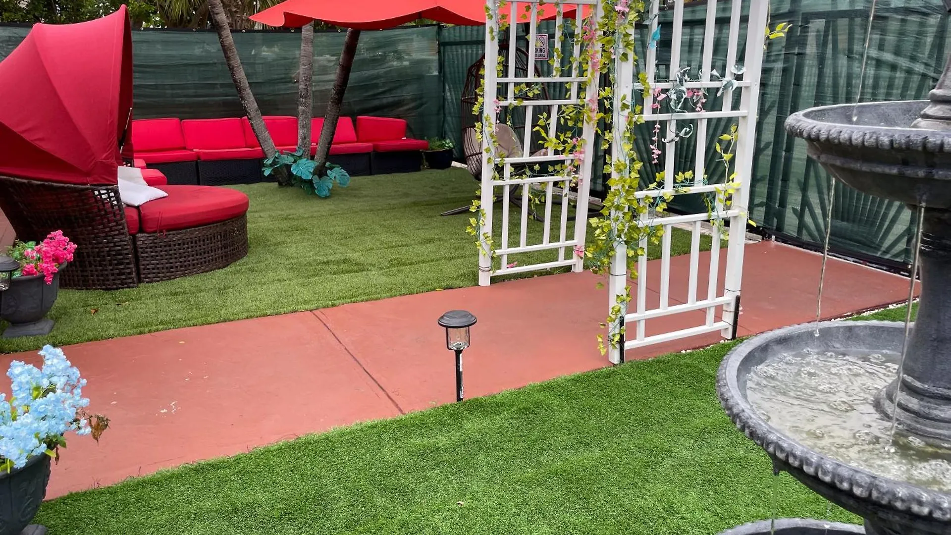 Summer Gardens Wynwood Concept Guest house
